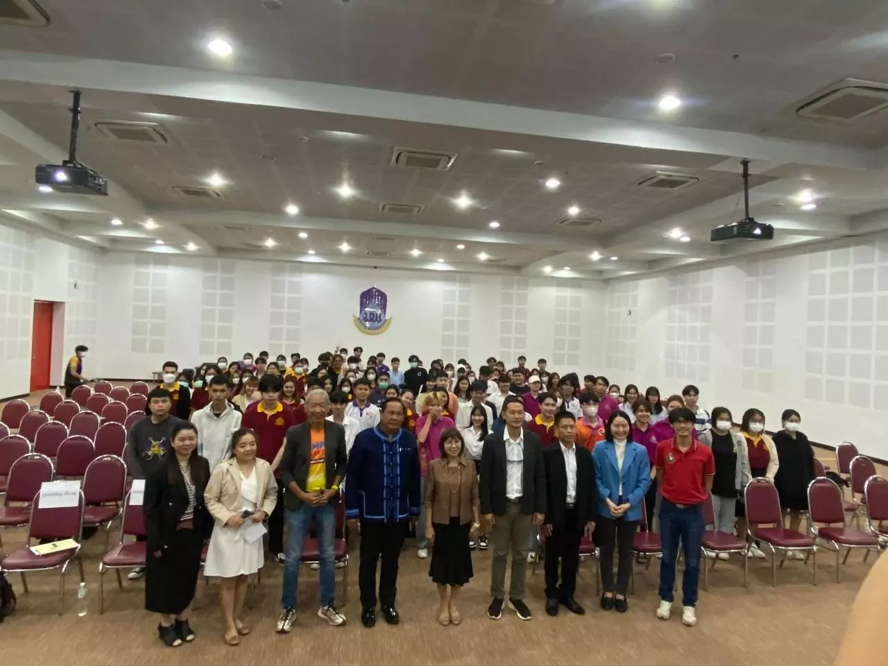 คณะรัฐศาสตร์และสังคมศาสตร์ จัดโครงการสัมมนาวิชาการด้านรัฐศาสตร์และสังคมศาสตร์ ภายใต้หัวข้อการเมืองไทยที่ไม่มีเสถียรภาส่งผลกระทบต่อการพัฒนาชุมชนท้องถิ่น