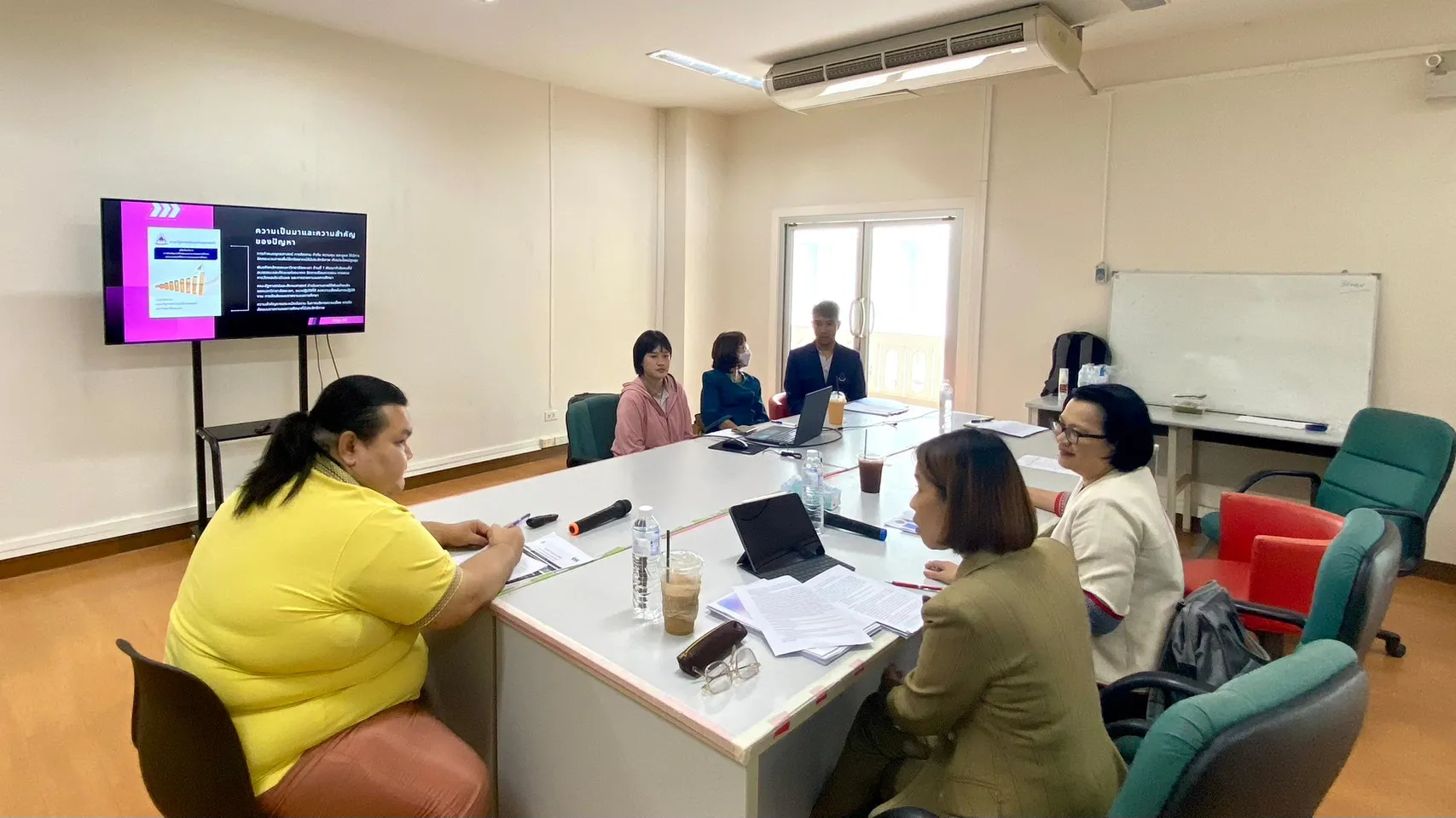 ฝ่ายนวัตกรรมบูรณาการเพื่อชุมชน คณะรัฐศาสตร์และสังคมศาสตร์ ดำเนินโครงการติดตามความก้าวหน้าโครงการวิจัย งบประมาณรายได้ ปี 2566