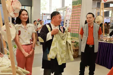 “ขอแสดงความยินดีกับคณะรัฐศาสตร์และสังคมศาสตร์ ที่คว้าโล่รางวัลระดับเหรีญทอง โครงการ 1 คณะ 1 ชุมชนนวัตกรรม ในงานพะเยาวิจัยครั้งที่ 13”