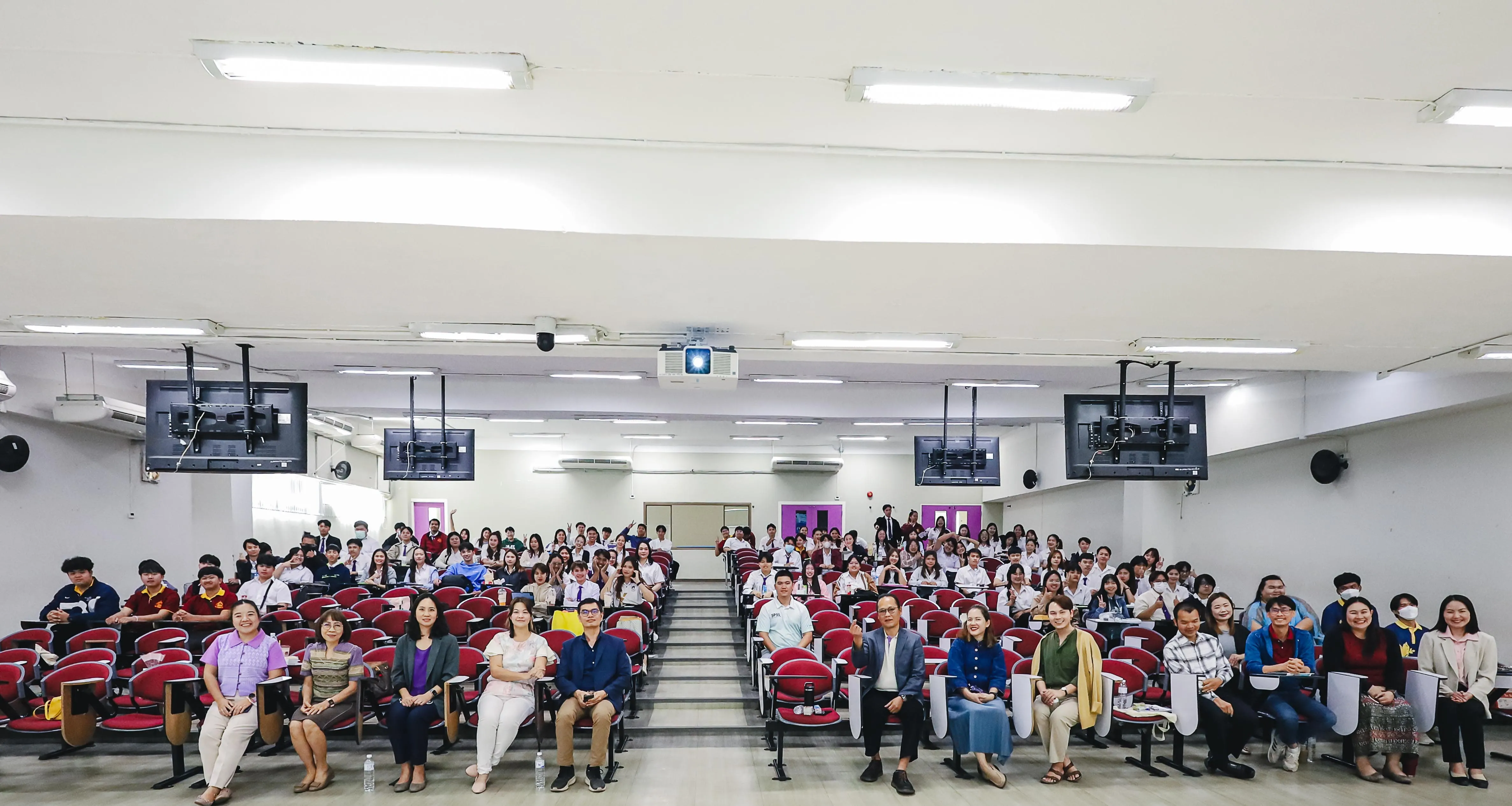 คณะรัฐศาสตร์และสังคมศาสตร์ จัดดำเนินโครงการปัจฉิมนิเทศนิสิตชั้นปีที่ 4  คณะรัฐศาสตร์และสังคมศาสตร์ ปีการศึกษา 2566