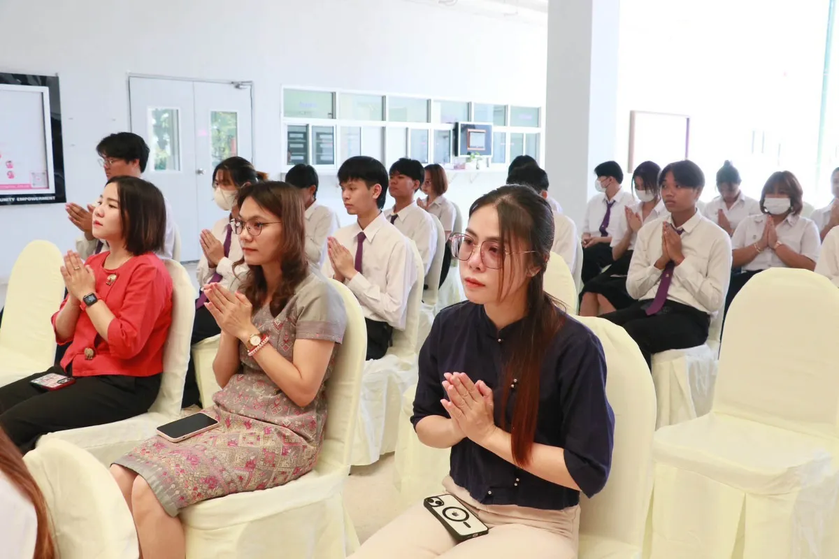 คณะรัฐศาสตร์และสังคมศาสตร์ ร่วมมือกับ คณะศิลปศาสตร์ และวิทยาลัยการศึกษา จัดพิธีสักการะพระบรมสารีริกธาตุ พิธีตักน้ำและเจริญพระพุทธมนต์น้ำสรงพระธาตุจอมทอง ประจำปี 2567