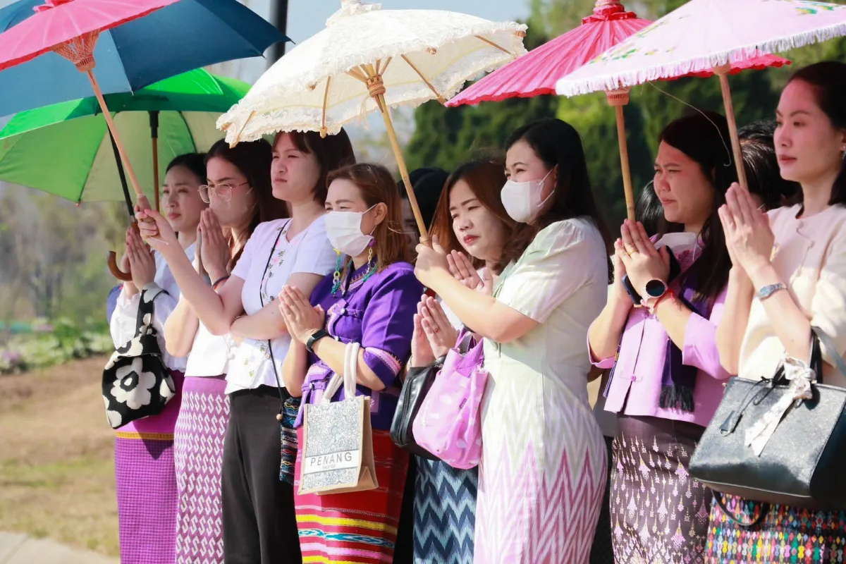 คณะรัฐศาสตร์และสังคมศาสตร์ ร่วมมือกับ คณะศิลปศาสตร์ และวิทยาลัยการศึกษา จัดพิธีสักการะพระบรมสารีริกธาตุ พิธีตักน้ำและเจริญพระพุทธมนต์น้ำสรงพระธาตุจอมทอง ประจำปี 2567