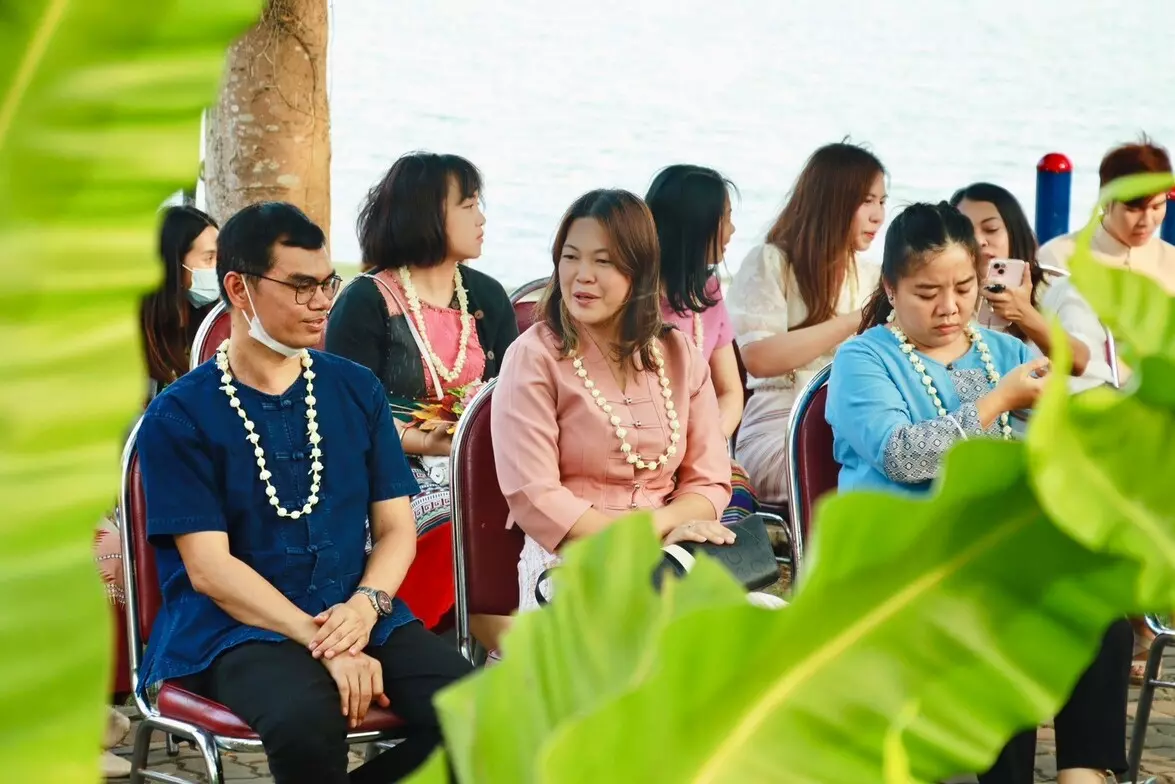 คณะรัฐศาสตร์และสังคมศาสตร์ ฮอมข้าวตอกดอกไม้ ฮอมใจกั๋นสืบสานป๋าเวณีปี๋ใหม่เมือง มหาวิทยาลัยพะเยา ประจำปี 2567