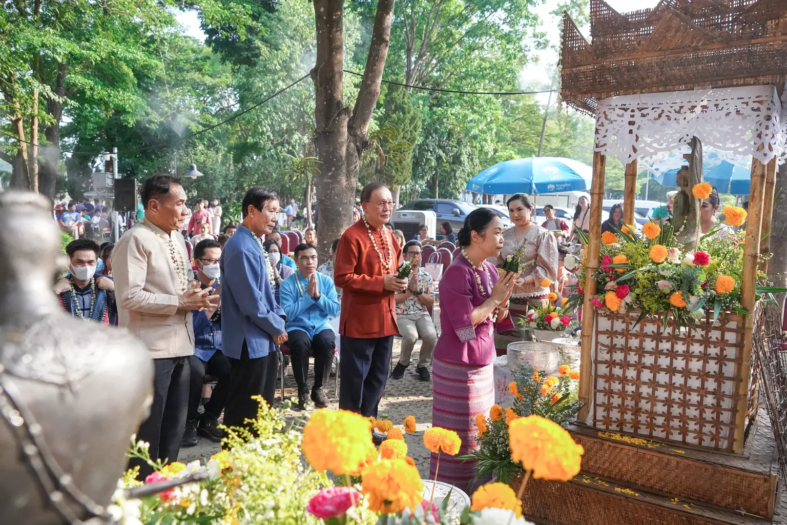 คณะรัฐศาสตร์และสังคมศาสตร์ ฮอมข้าวตอกดอกไม้ ฮอมใจกั๋นสืบสานป๋าเวณีปี๋ใหม่เมือง มหาวิทยาลัยพะเยา ประจำปี 2567