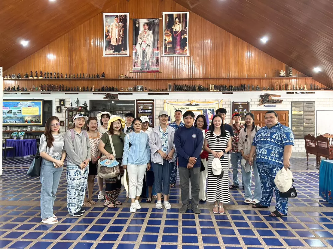 คณะรัฐศาสตร์และสังคมศาสตร์ นำทัพบุคลากรสายสนับสนุนจัดโครงการกำหนดค่านิยมวัฒนธรรมการทำงาน จัดทำแผนการพัฒนาบุคลากร การเขียนวิจัยสถาบัน R2R และการจัดทำคู่มือปฏิบัติงาน ณ จังหวัดจันทบุรี