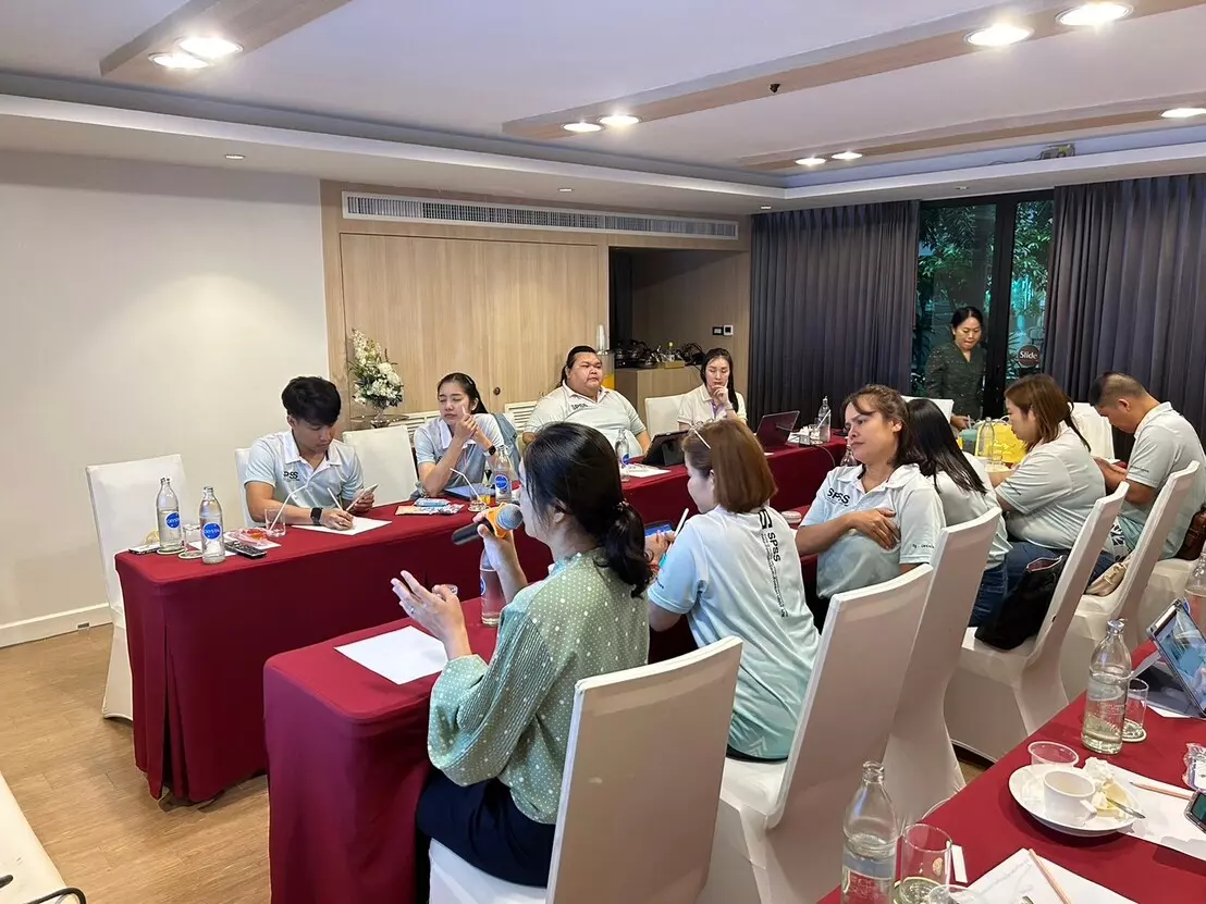 คณะรัฐศาสตร์และสังคมศาสตร์ นำทัพบุคลากรสายสนับสนุนจัดโครงการกำหนดค่านิยมวัฒนธรรมการทำงาน จัดทำแผนการพัฒนาบุคลากร การเขียนวิจัยสถาบัน R2R และการจัดทำคู่มือปฏิบัติงาน ณ จังหวัดจันทบุรี