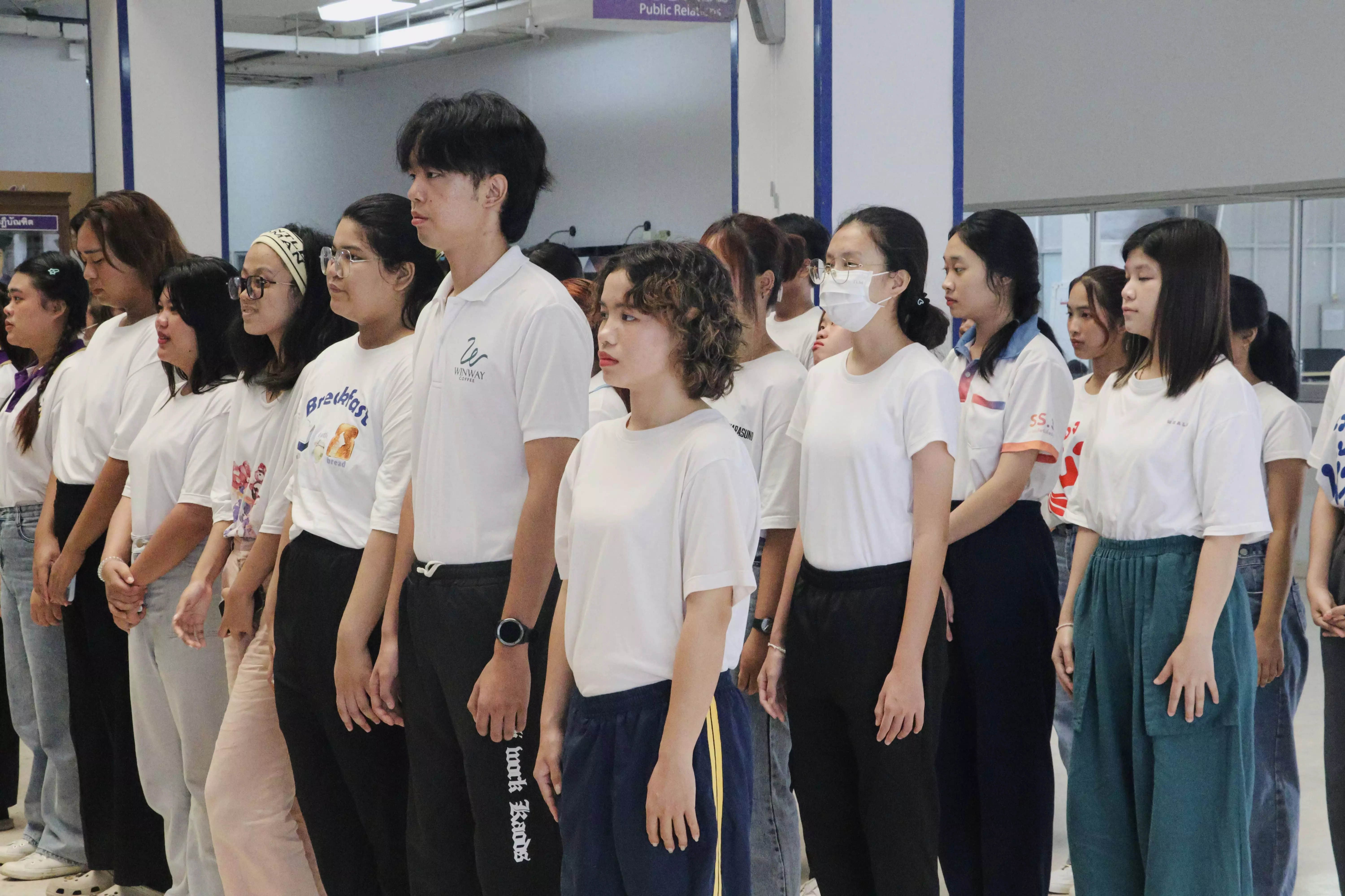 ณะรัฐศาสตร์และสังคมศาสตร์ ร่วมกิจกรรมจิตอาสาเพื่อเฉลิมพระเกียรติพระบาทสมเด็จพระเจ้าอยู่หัว เนื่องในโอกาสมหามงคลเฉลิมพระชมพรรษา 6 รอบ 72 พรรษา