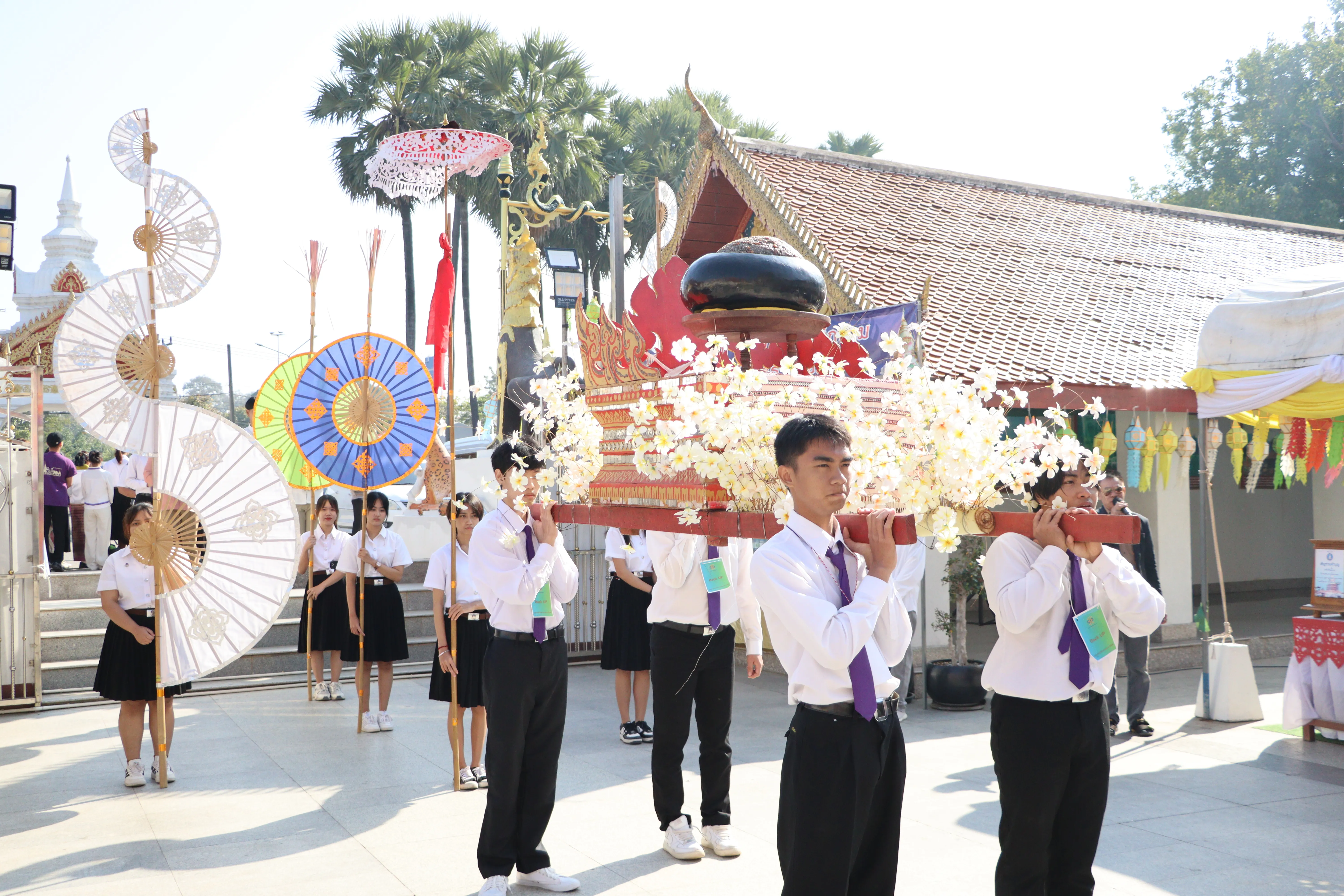 คณะรัฐศาสตร์และสังคมศาสตร์ร่วมกิจกรรม "ล่องเรือ" ตานข้าวทิพย์พระเจ้าตนหลวง ณ วัดศรีโคมคำ จังหวัดพะเยา ประจำปี 2568