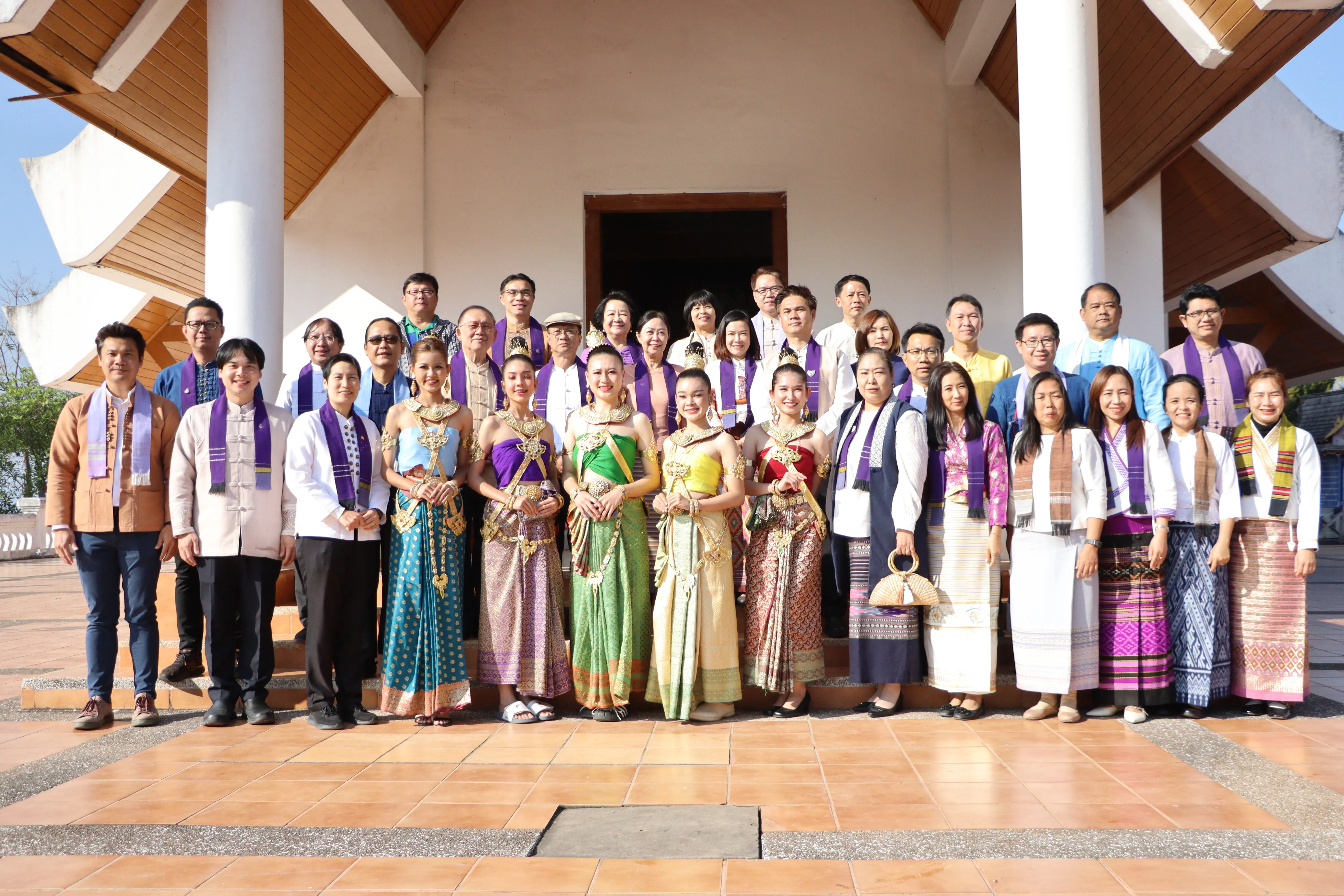 คณะรัฐศาสตร์และสังคมศาสตร์ร่วมกิจกรรม "ล่องเรือ" ตานข้าวทิพย์พระเจ้าตนหลวง ณ วัดศรีโคมคำ จังหวัดพะเยา ประจำปี 2568