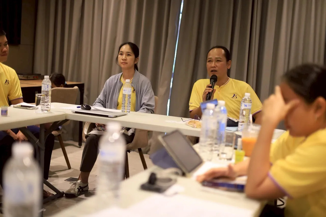 คณะรัฐศาสตร์แลคณะรัฐศาสตร์และสังคมศาสตร์ จัดอบรมและศึกษาดูงาน เสริมศักยภาพบุคลากรสายสนับสนุนสู่ความเป็นมืออาชีพ