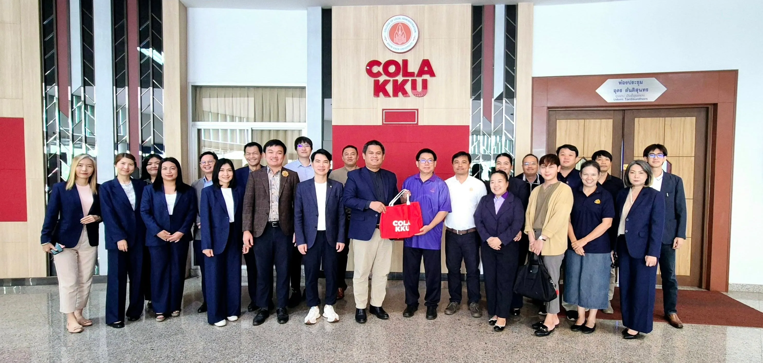 ยกระดับหลักสูตร หลักสูตรรัฐศาสตรบัณฑิต ม.พะเยา ลงพื้นที่เก็บข้อมูลจริง สร้างยุทธศาสตร์ใหม่เพื่อพัฒนาหลักสูตร พ.ศ. 2570 อย่างยั่งยืน