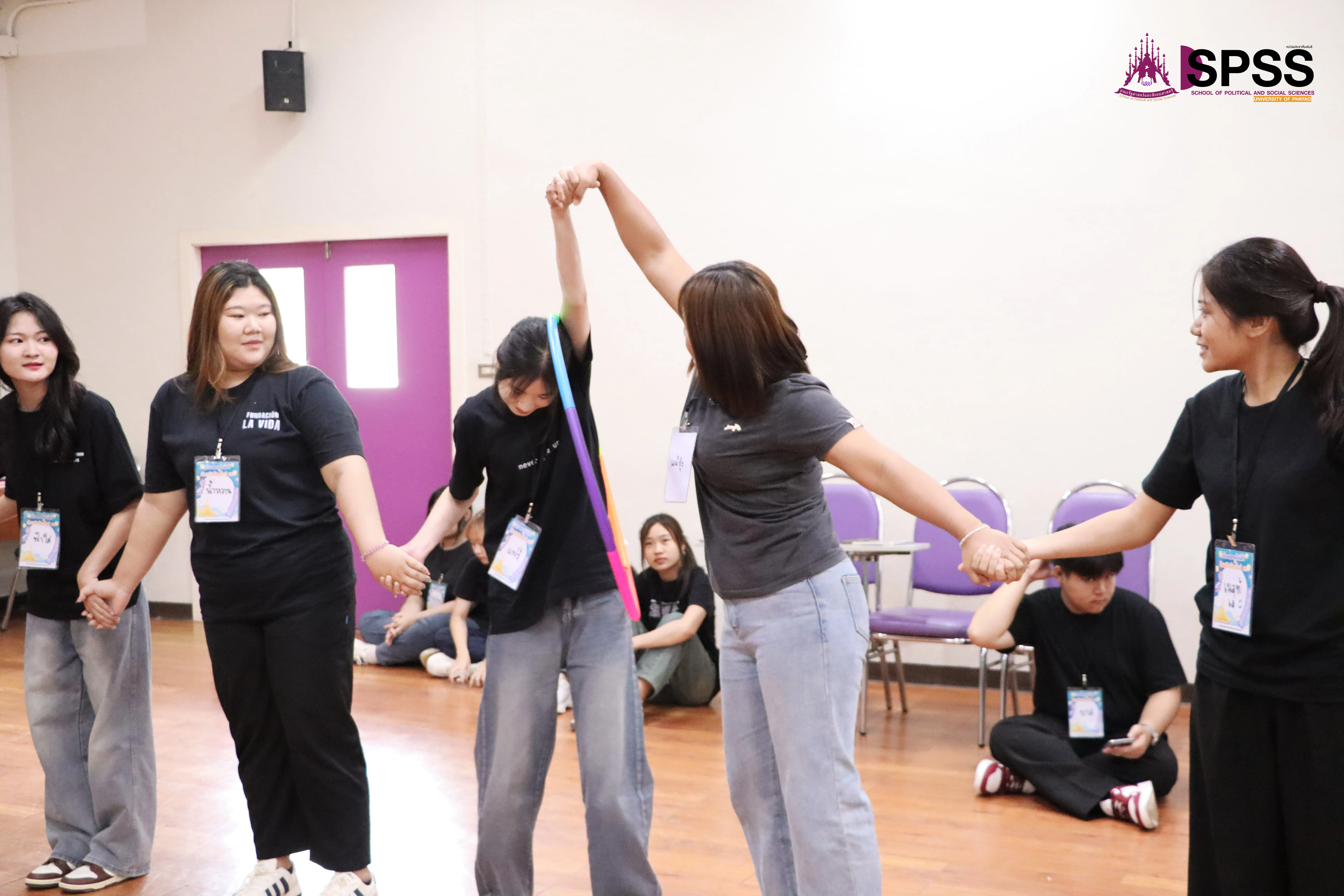 “ก้าวแรกที่ยิ่งใหญ่! รัฐศาสตร์และสังคมศาสตร์ ม.พะเยา เปิดประตูสู่วิชาการและมิตรภาพ ต้อนรับนิสิตใหม่ 2568 อย่างอบอุ่น”