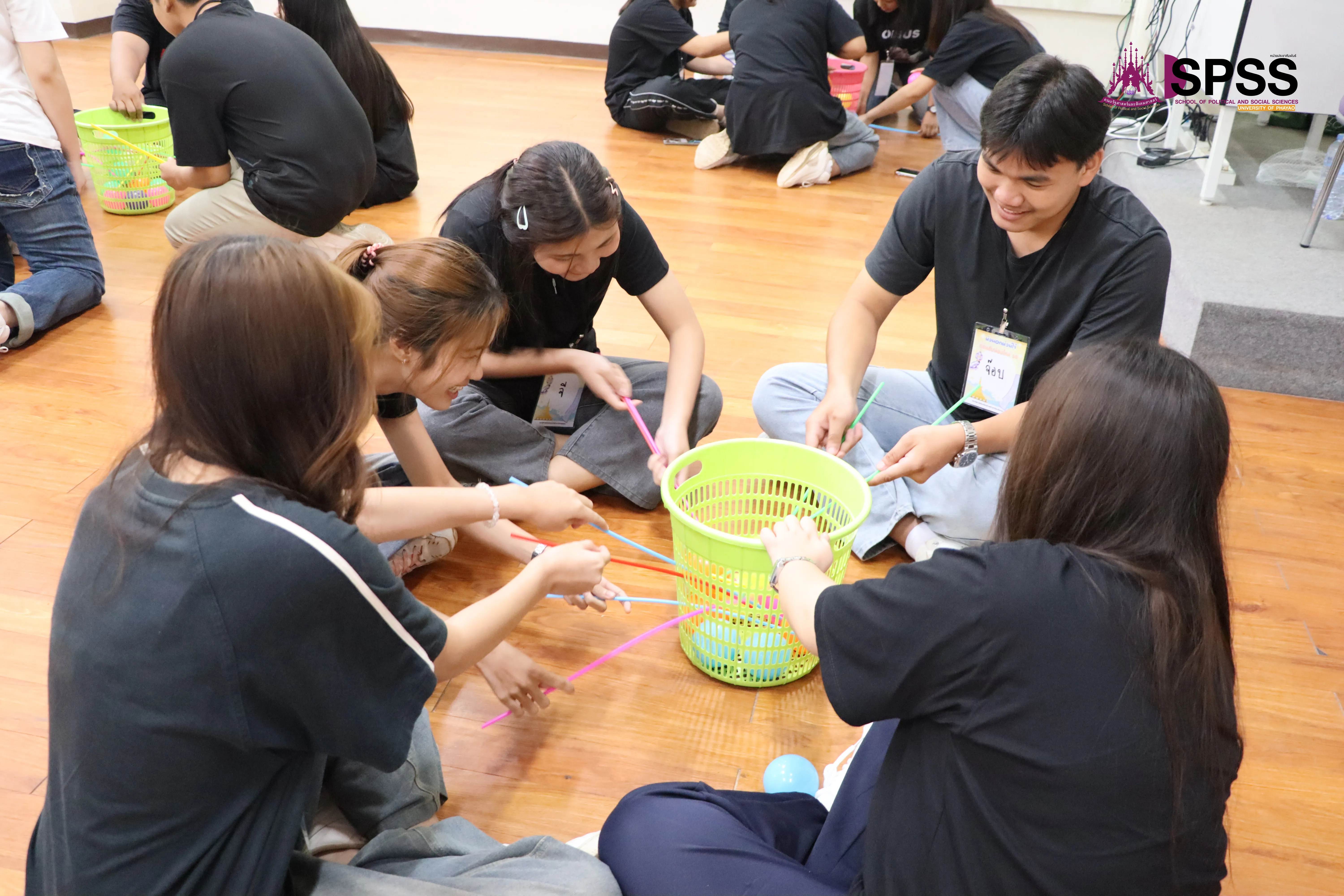 “ก้าวแรกที่ยิ่งใหญ่! รัฐศาสตร์และสังคมศาสตร์ ม.พะเยา เปิดประตูสู่วิชาการและมิตรภาพ ต้อนรับนิสิตใหม่ 2568 อย่างอบอุ่น”