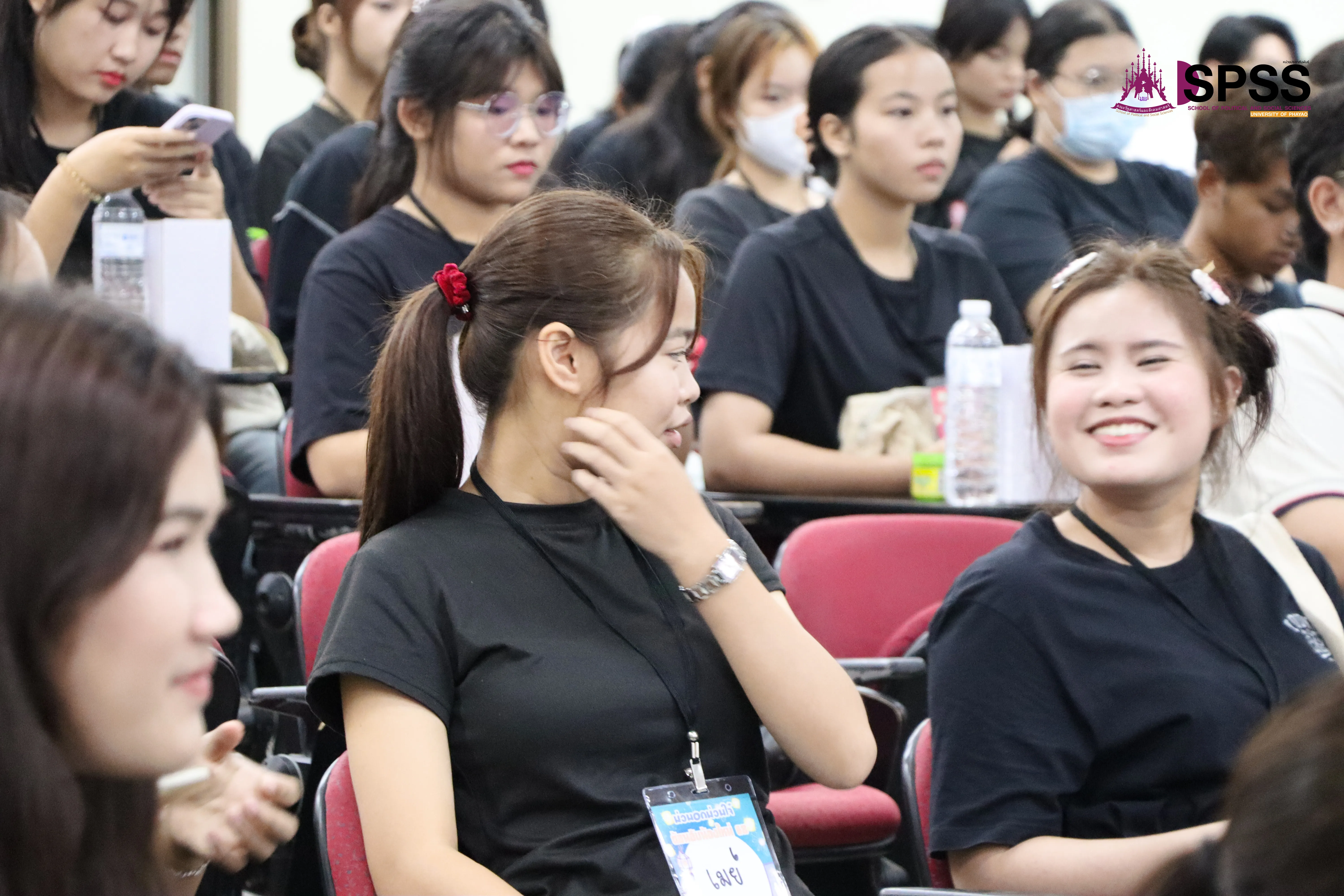 “ก้าวแรกที่ยิ่งใหญ่! รัฐศาสตร์และสังคมศาสตร์ ม.พะเยา เปิดประตูสู่วิชาการและมิตรภาพ ต้อนรับนิสิตใหม่ 2568 อย่างอบอุ่น”