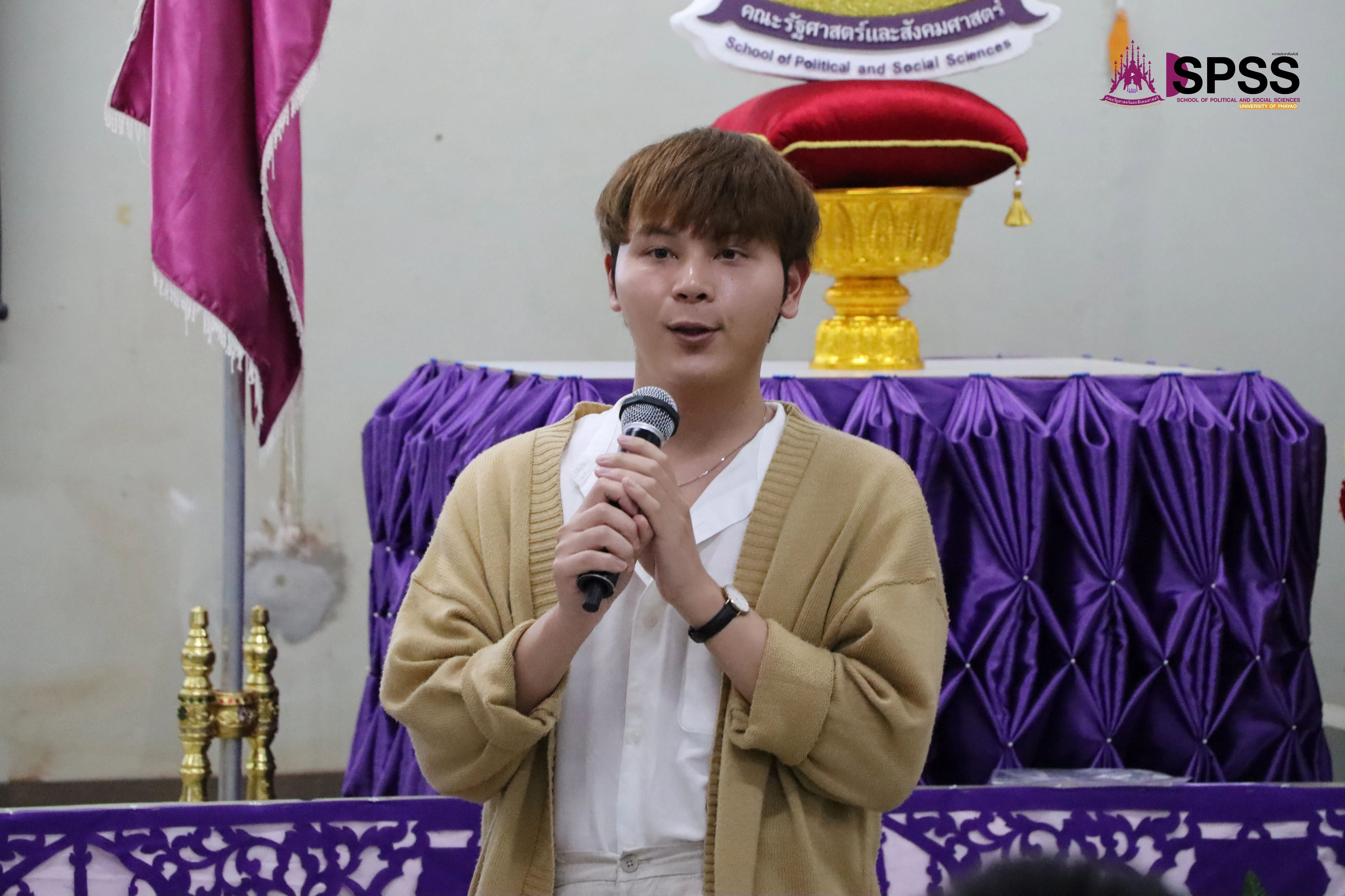 “ก้าวแรกที่ยิ่งใหญ่! รัฐศาสตร์และสังคมศาสตร์ ม.พะเยา เปิดประตูสู่วิชาการและมิตรภาพ ต้อนรับนิสิตใหม่ 2568 อย่างอบอุ่น”