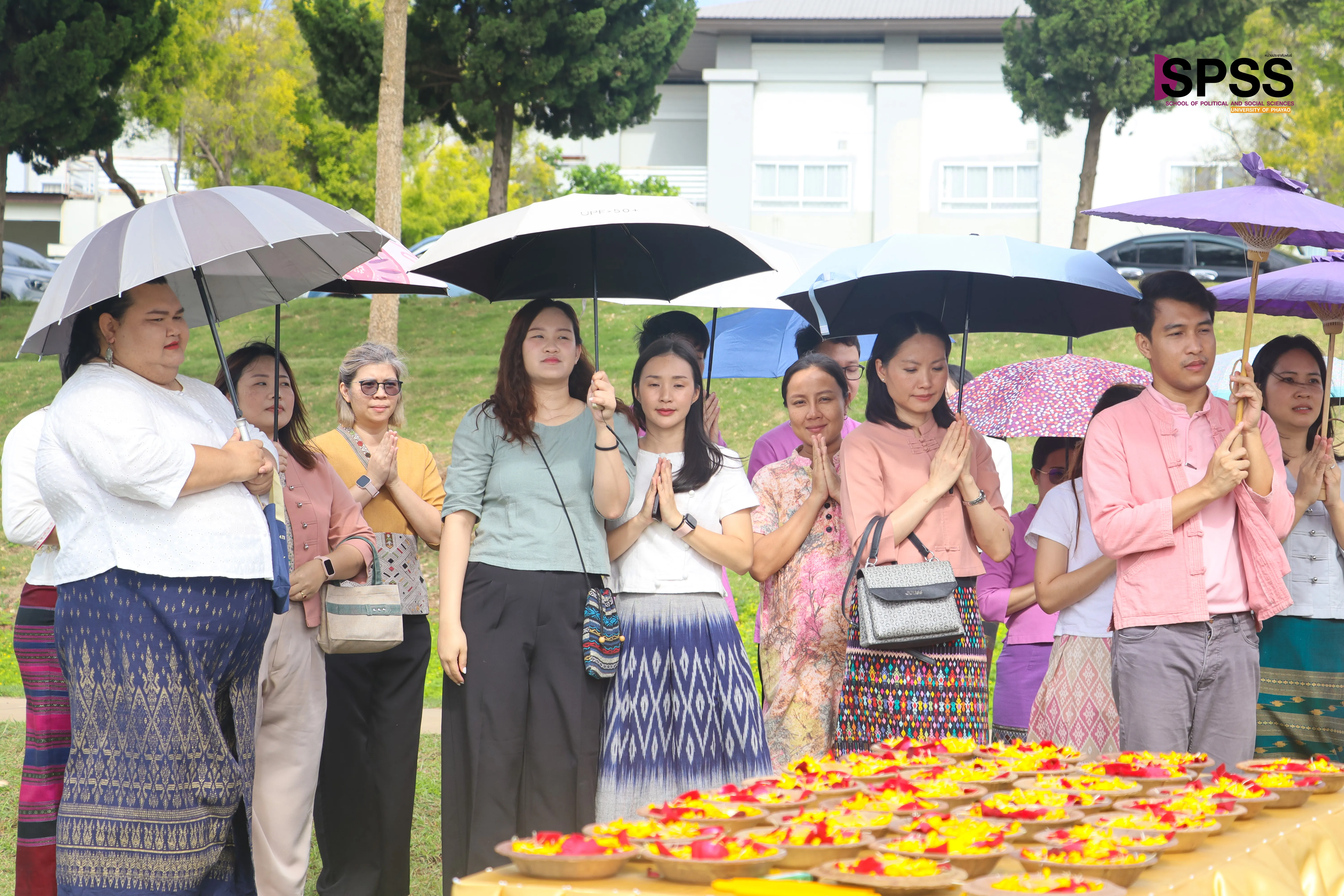 10 ปีแห่งศรัทธา จัดพิธีสักการะพระบรมสารีริกธาตุ พิธีตักน้ำและเจริญพระพุทธมนต์น้ำสรงพระธาตุจอมทอง