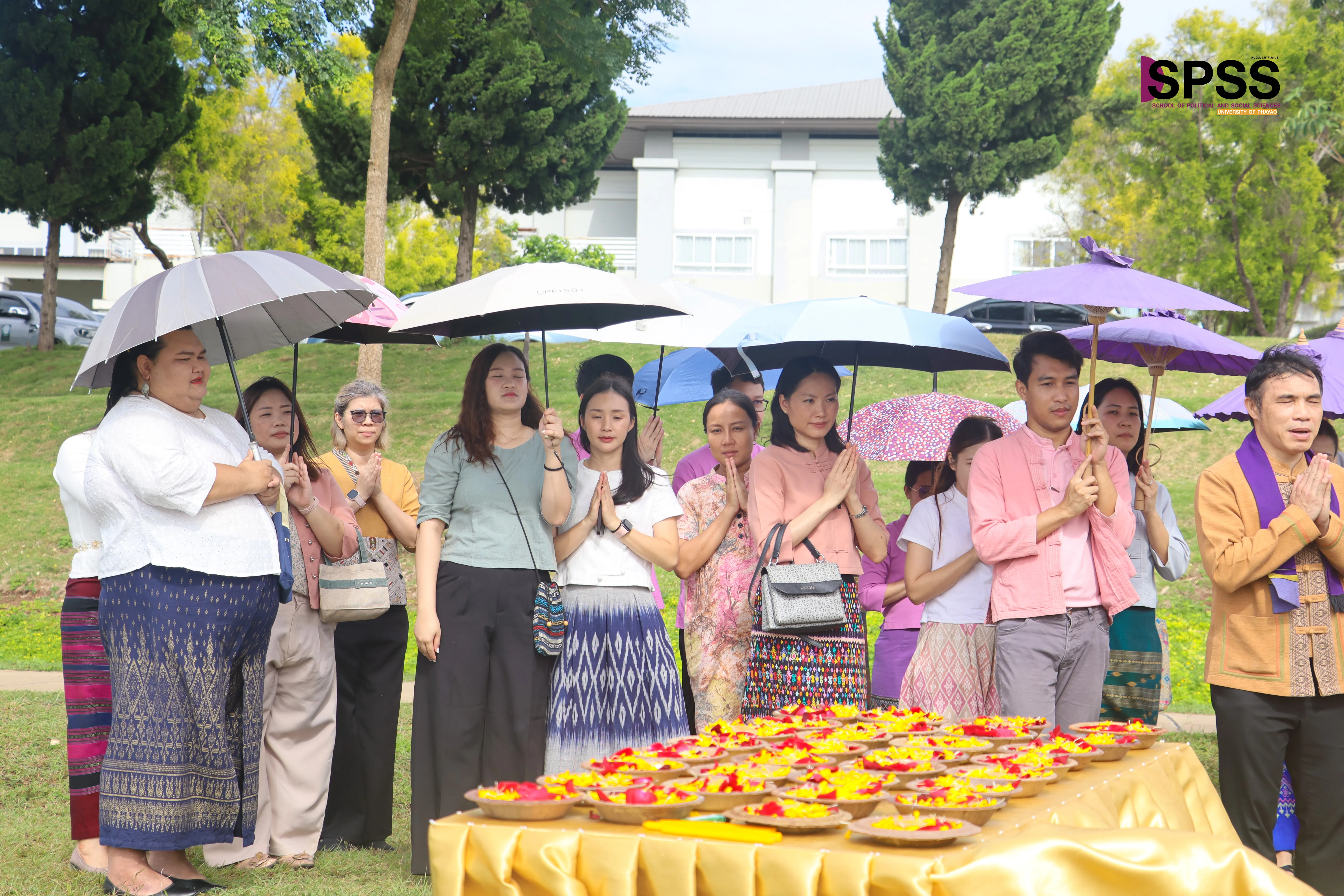 10 ปีแห่งศรัทธา จัดพิธีสักการะพระบรมสารีริกธาตุ พิธีตักน้ำและเจริญพระพุทธมนต์น้ำสรงพระธาตุจอมทอง