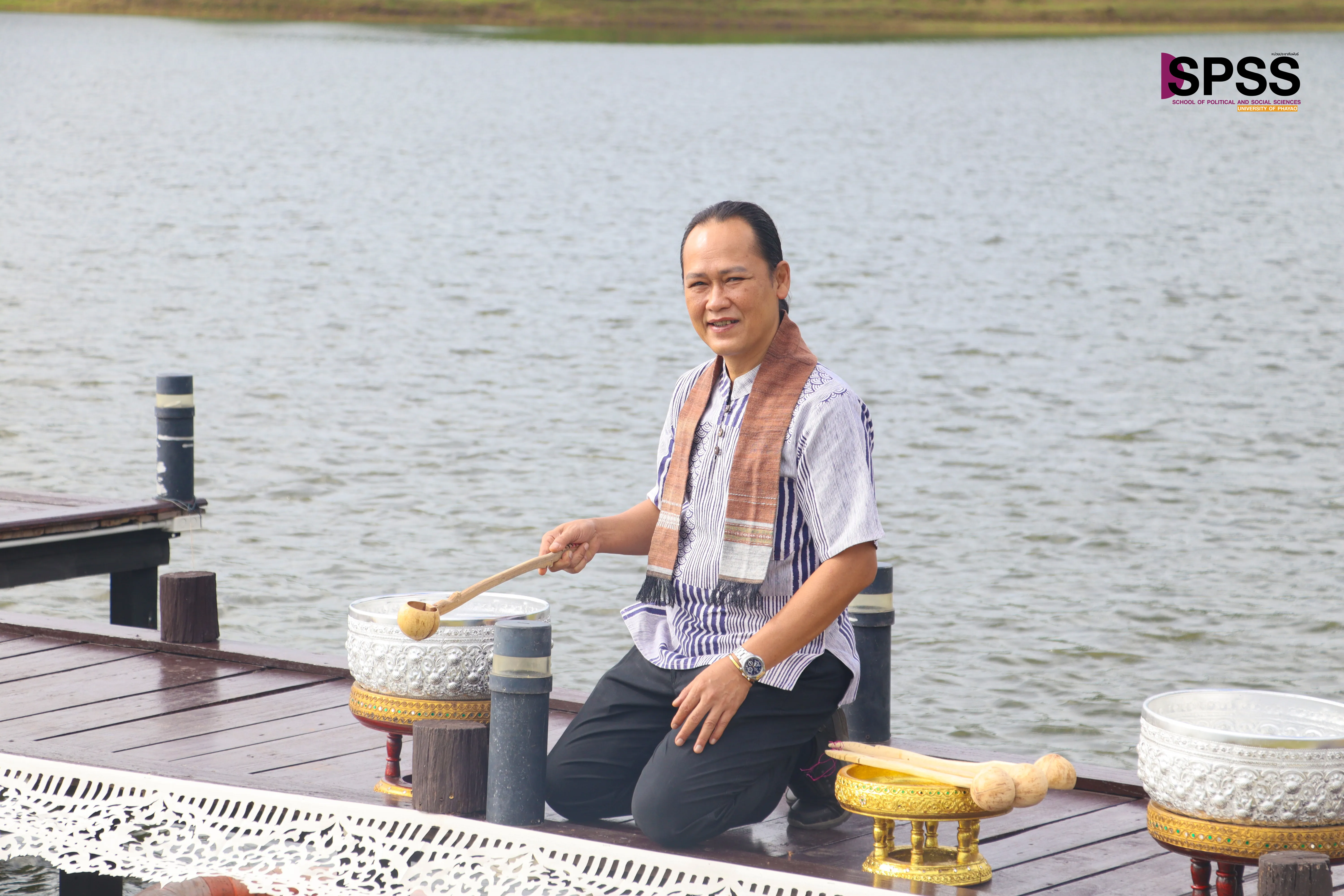 10 ปีแห่งศรัทธา จัดพิธีสักการะพระบรมสารีริกธาตุ พิธีตักน้ำและเจริญพระพุทธมนต์น้ำสรงพระธาตุจอมทอง