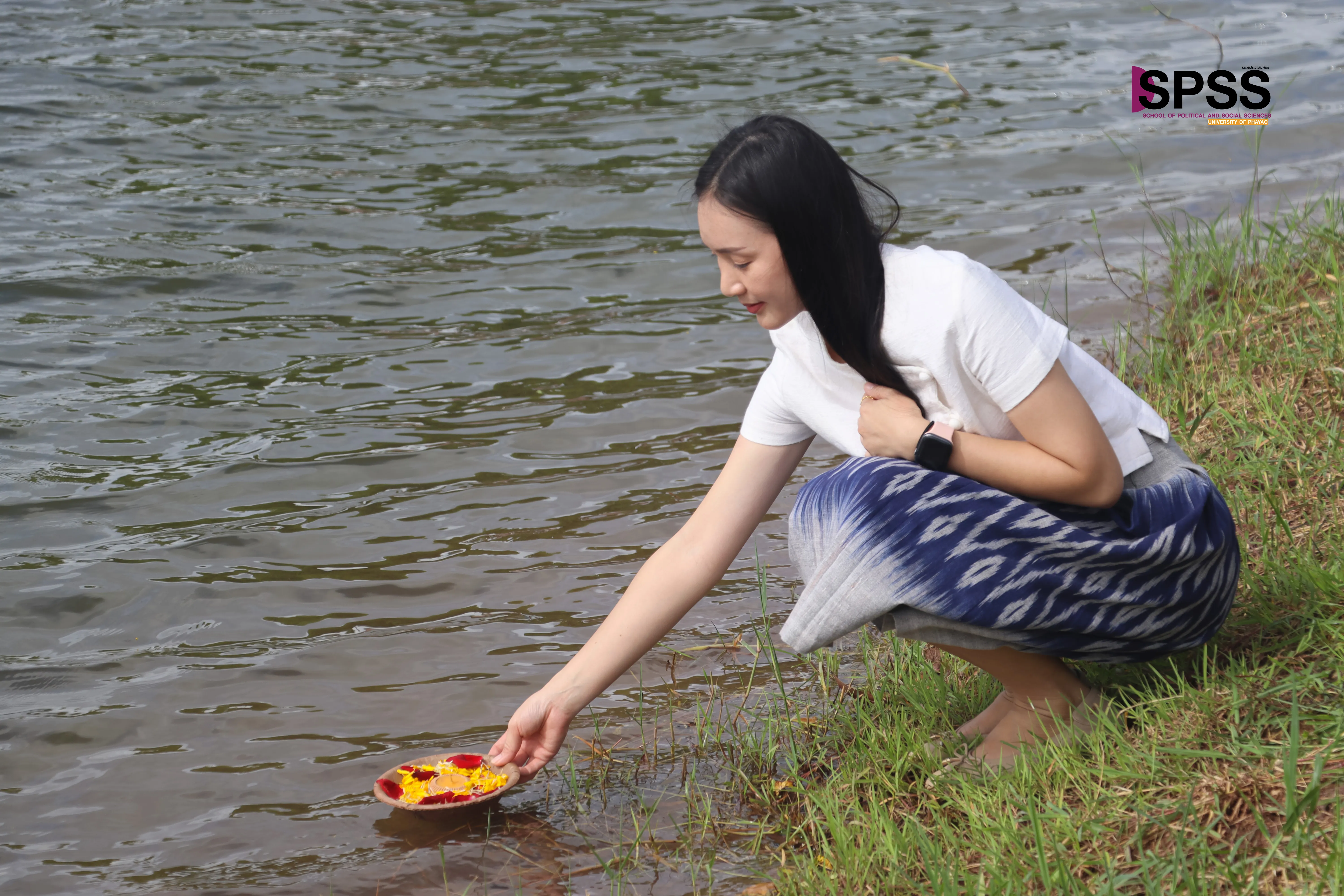 10 ปีแห่งศรัทธา จัดพิธีสักการะพระบรมสารีริกธาตุ พิธีตักน้ำและเจริญพระพุทธมนต์น้ำสรงพระธาตุจอมทอง