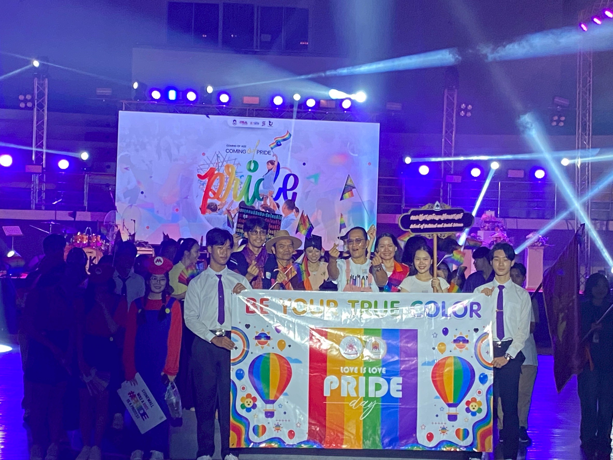 คณะรัฐศาสตร์และสังคมศาสตร์ คว้ารางวัลชนะเลิศขบวนพาเหรด “Be Your True Color” ในงาน Coming of Age Coming of Pride 2025 สะท้อนพลังแห่งความหลากหลายและเท่าเทียม