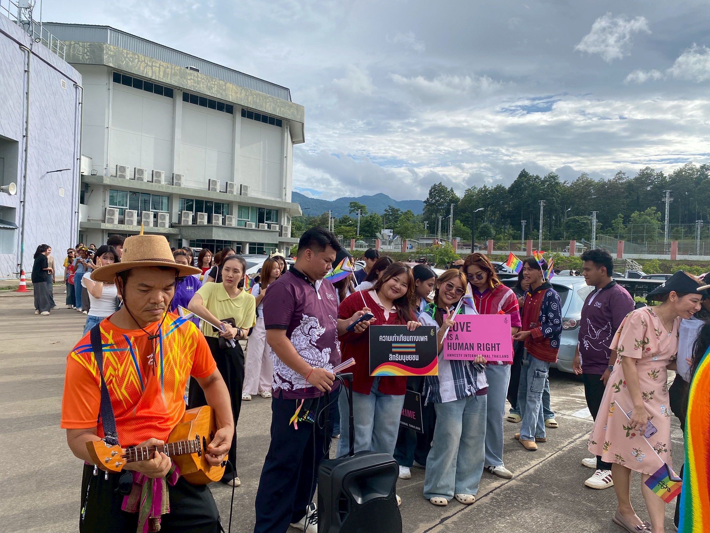 คณะรัฐศาสตร์และสังคมศาสตร์ คว้ารางวัลชนะเลิศขบวนพาเหรด “Be Your True Color” ในงาน Coming of Age Coming of Pride 2025 สะท้อนพลังแห่งความหลากหลายและเท่าเทียม
