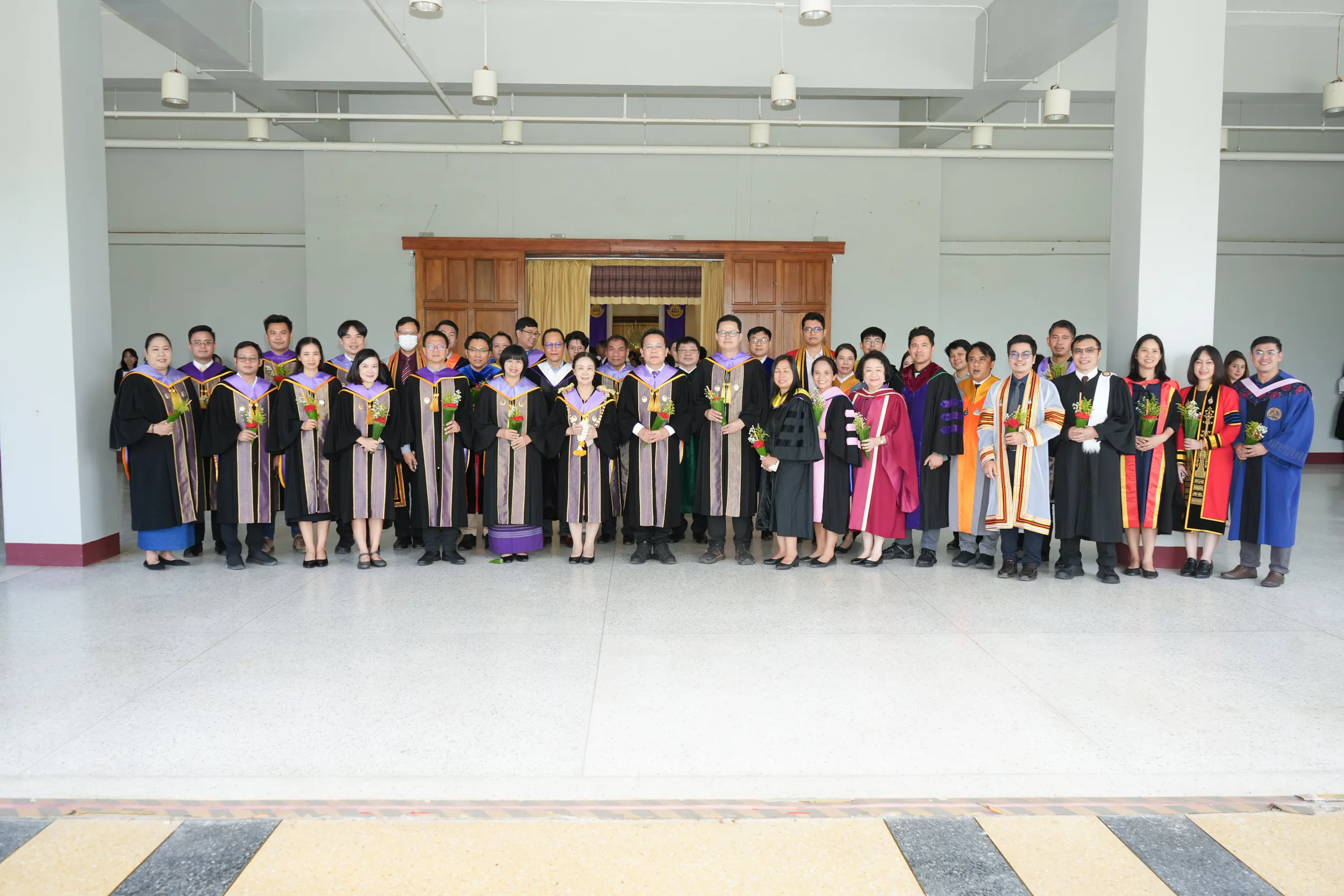 อาจารย์คณะรัฐศาสตร์และสังคมศาสตร์ ได้รับรางวัลอาจารย์มืออาชีพ มหาวิทยาลัยพะเยา UP-PSF ปี พ.ศ. 2568 ในพิธีไหว้ครูมหาวิทยาลัยพะเยา ประจำปีการศึกษา 2568