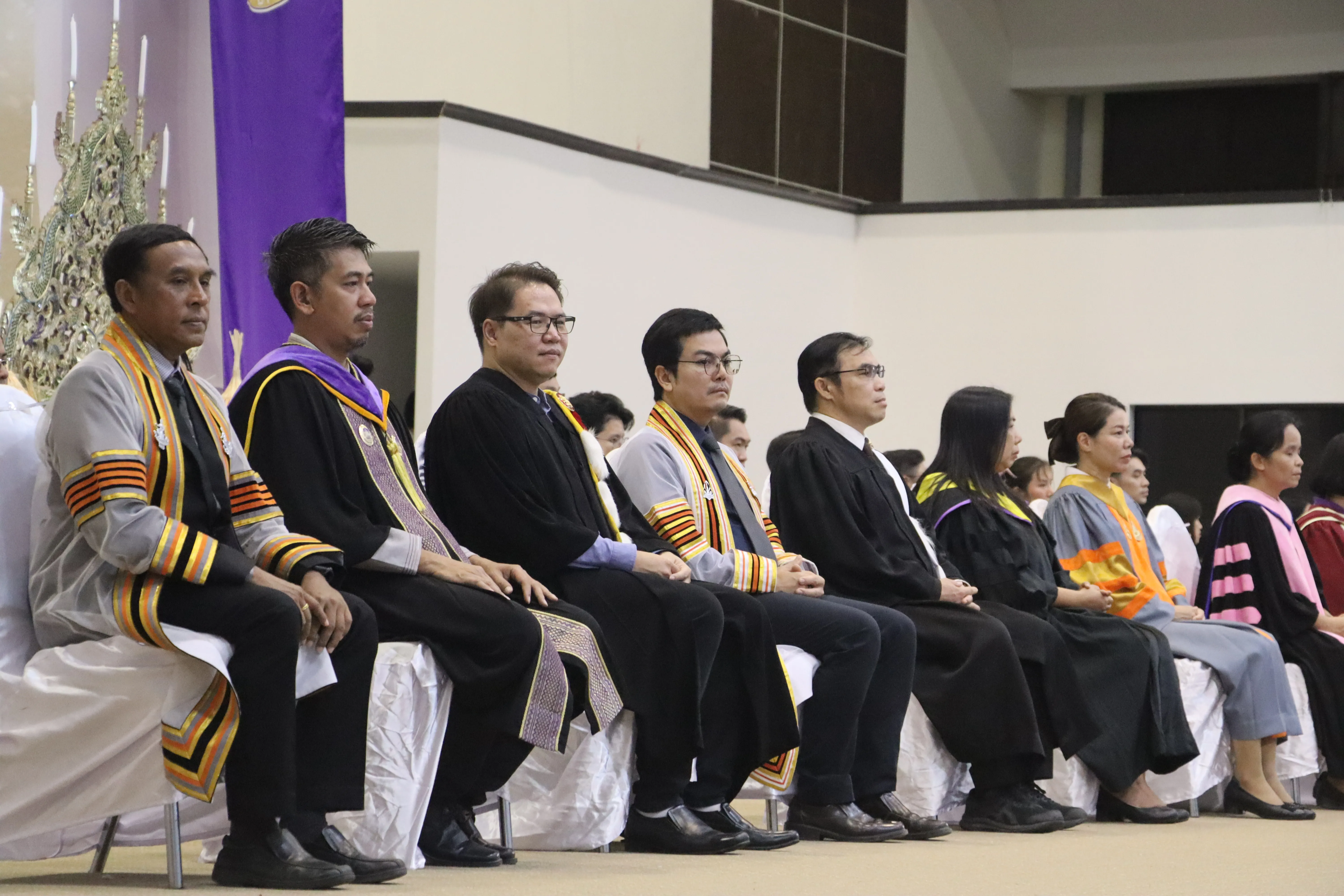 อาจารย์คณะรัฐศาสตร์และสังคมศาสตร์ ได้รับรางวัลอาจารย์มืออาชีพ มหาวิทยาลัยพะเยา UP-PSF ปี พ.ศ. 2568 ในพิธีไหว้ครูมหาวิทยาลัยพะเยา ประจำปีการศึกษา 2568