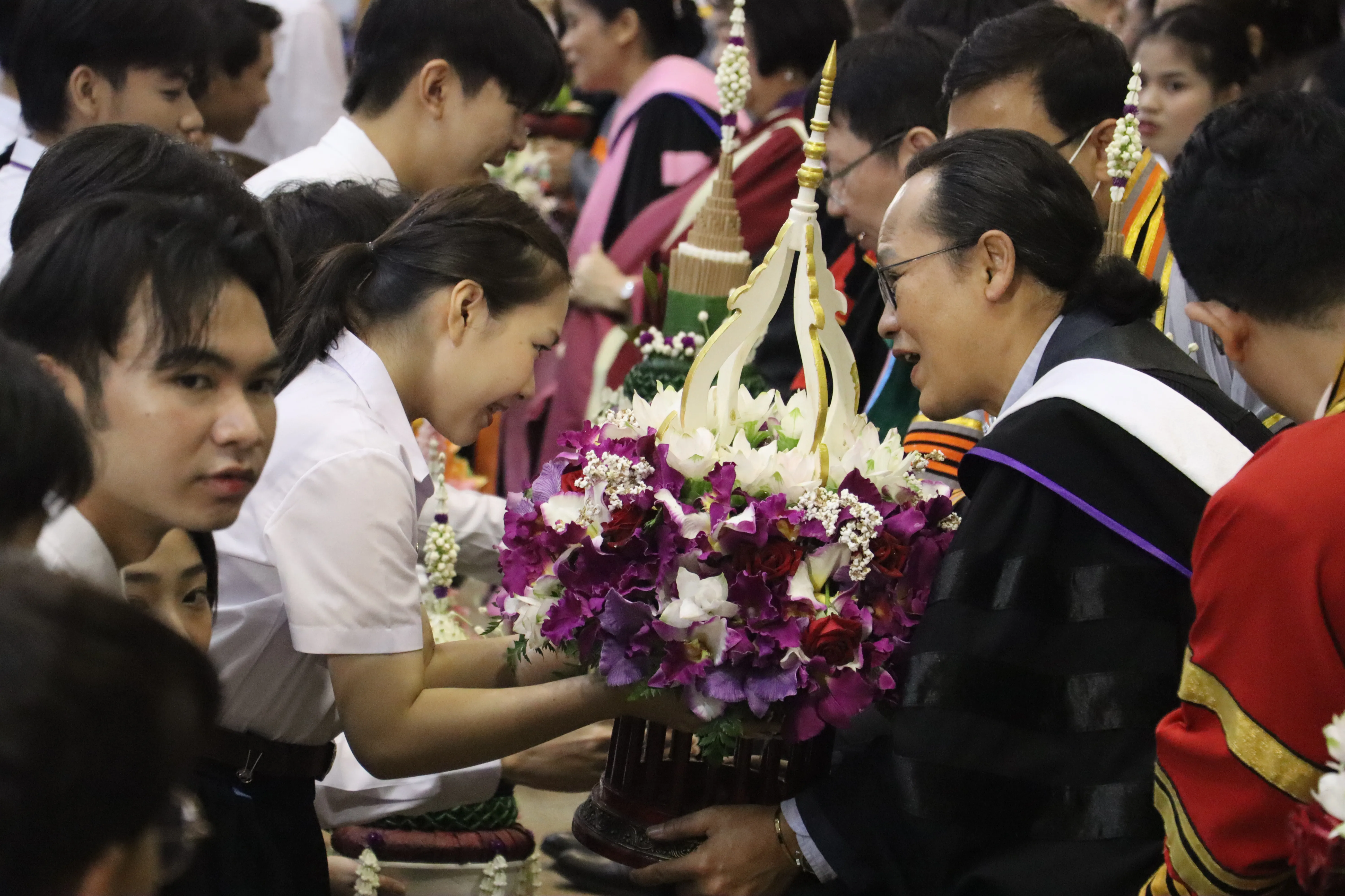 อาจารย์คณะรัฐศาสตร์และสังคมศาสตร์ ได้รับรางวัลอาจารย์มืออาชีพ มหาวิทยาลัยพะเยา UP-PSF ปี พ.ศ. 2568 ในพิธีไหว้ครูมหาวิทยาลัยพะเยา ประจำปีการศึกษา 2568