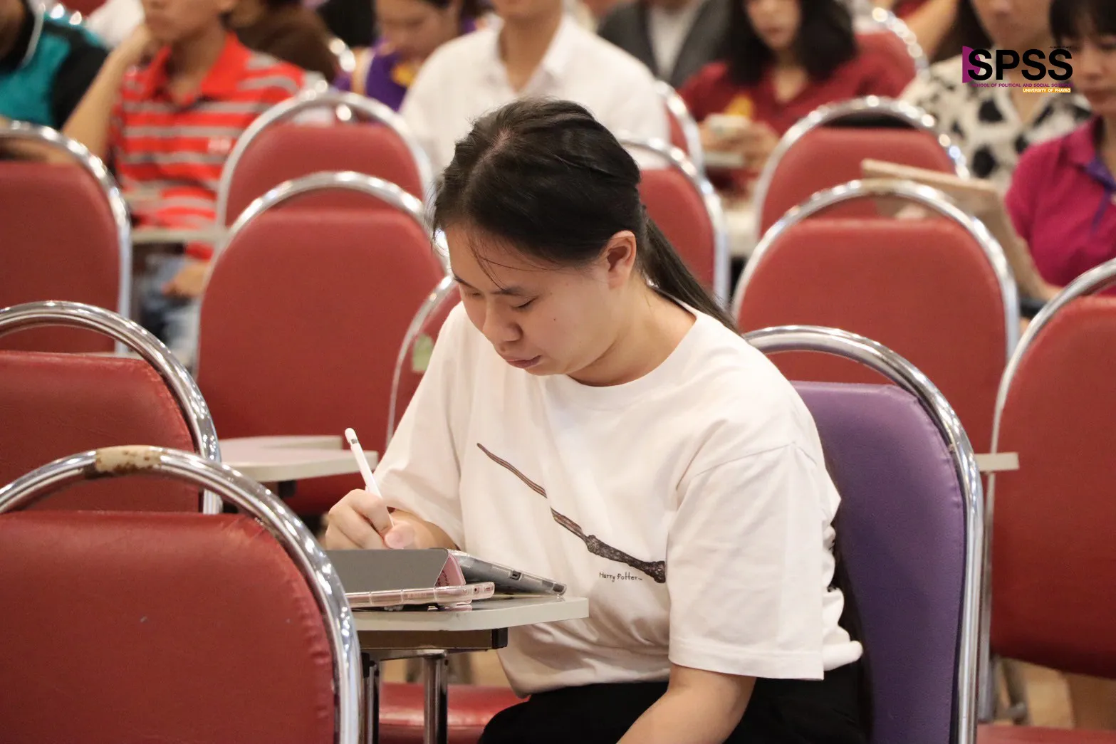 คณะรัฐศาสตร์และสังคมศาสตร์ เสวนาเจาะลึก! “ภูติผีปีศาจในโซเชียลมีเดีย นัยยะทางสังคม และการเมือง”