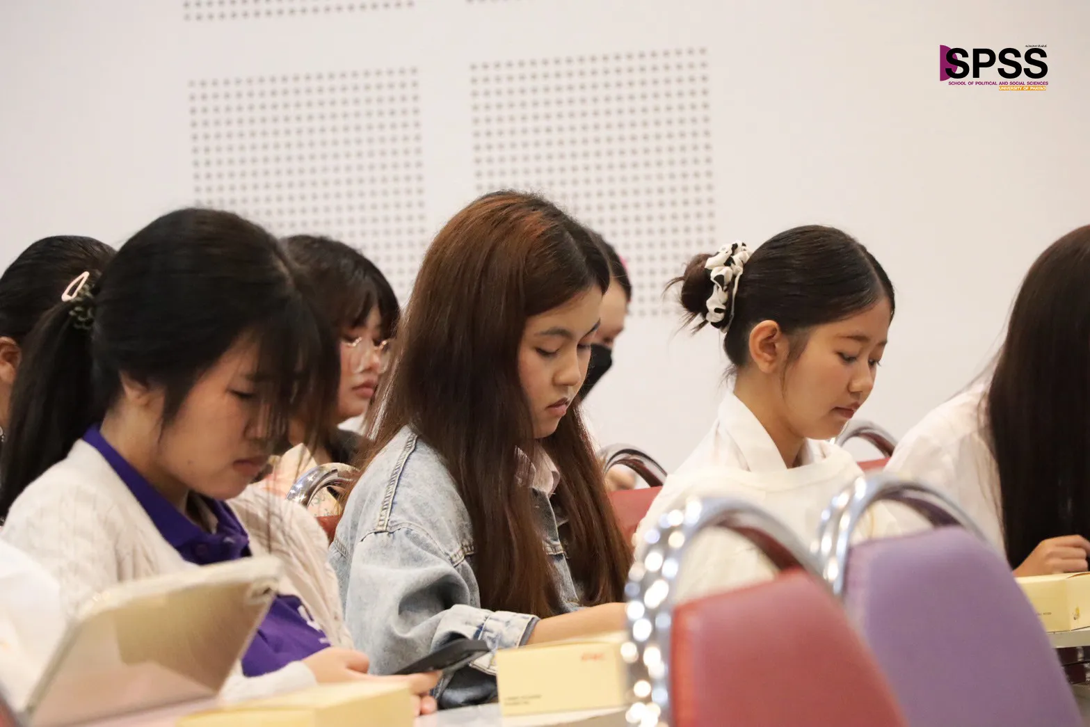 คณะรัฐศาสตร์และสังคมศาสตร์ เสวนาเจาะลึก! “ภูติผีปีศาจในโซเชียลมีเดีย นัยยะทางสังคม และการเมือง”