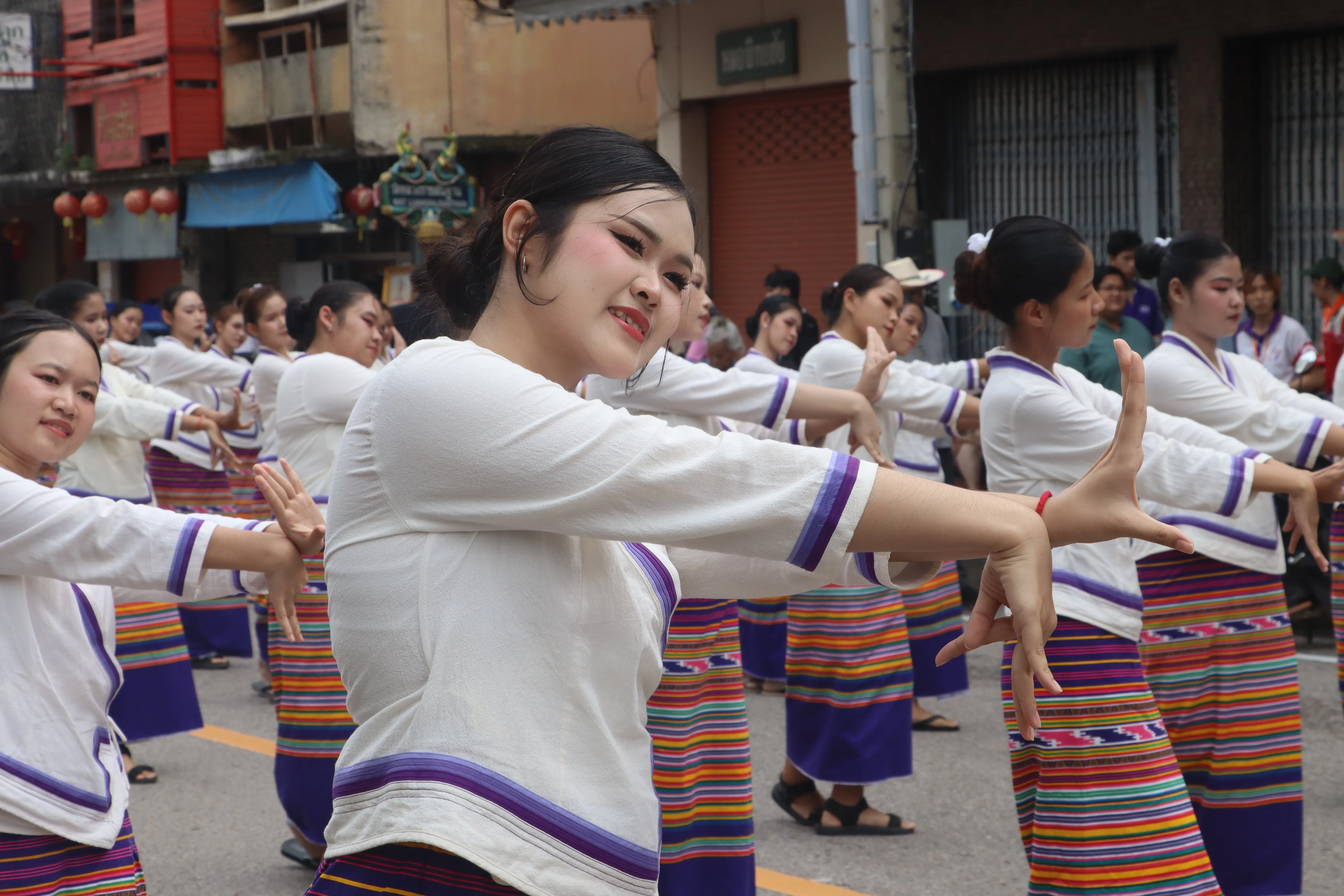 คณะรัฐศาสตร์และสังคมศาสตร์ มหาวิทยาลัยพะเยา ร่วมสืบสาน “ประเพณีแห่ผ้าห่มพระธาตุจอมทอง” ครั้งที่ 10