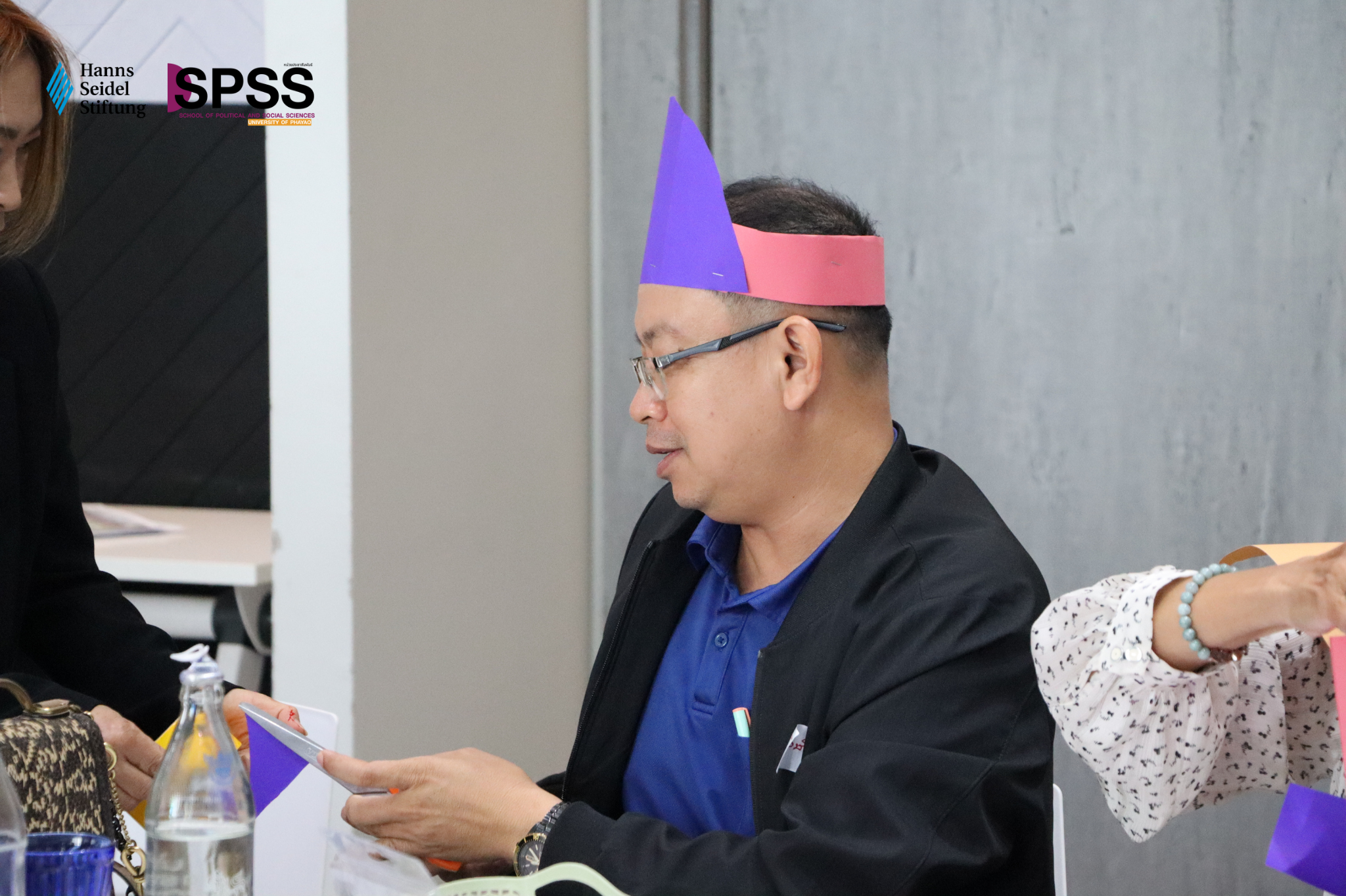 คณะรัฐศาสตร์และสังคมศาสตร์ ม.พะเยา ร่วมมือมูลนิธิฮันส์ไซเดล จัดอบรมผู้นำท้องถิ่น เสริมพลังสู่ การปกครองที่เท่าเทียมทางเพศ คณะรัฐศาสตร์และสังคมศาสตร์