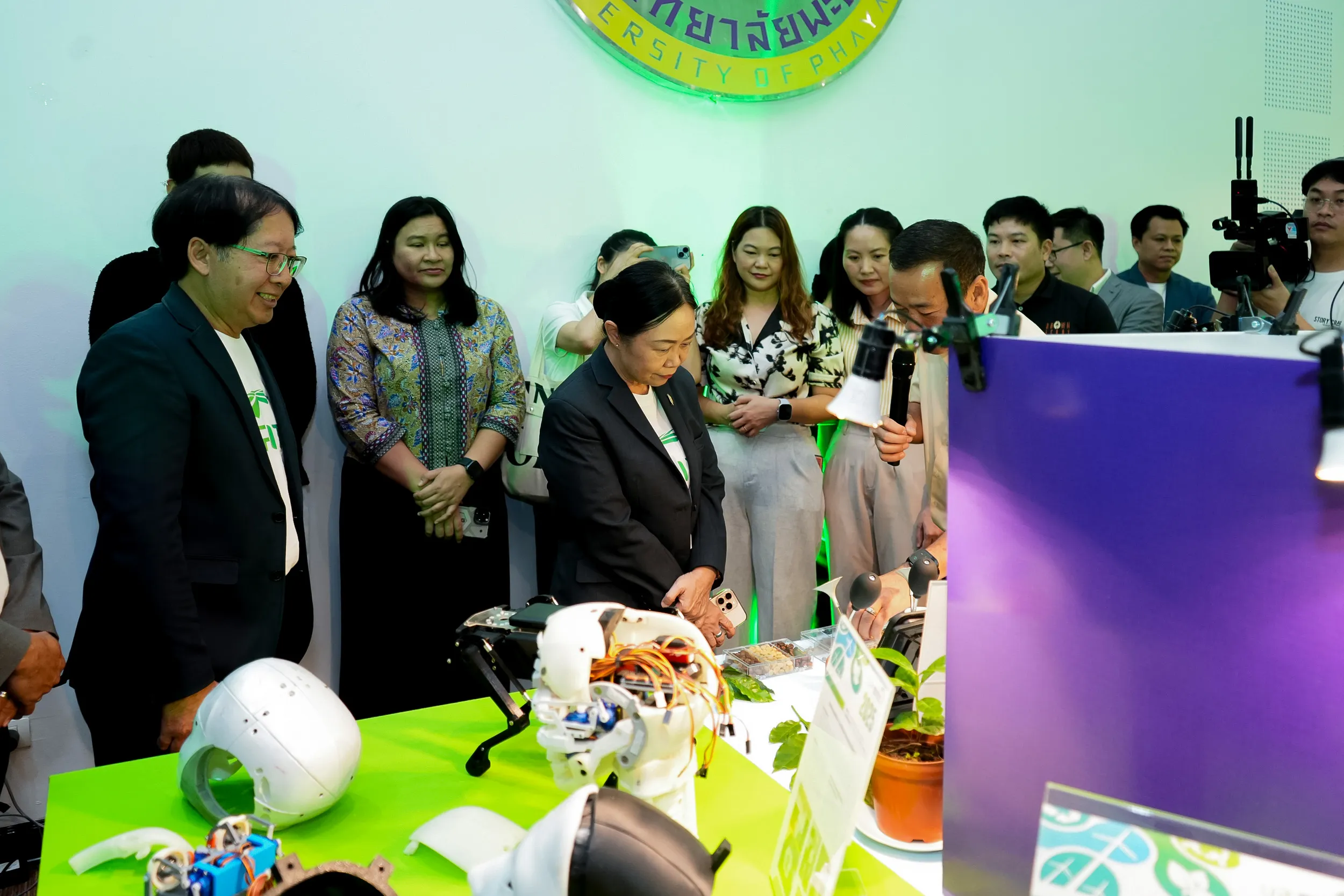 คณะรัฐศาสตร์และสังคมศาสตร์ ม.พะเยา โชว์นวัตกรรม “โรงคั่วกาแฟพะเยา” สร้างโมเดลเศรษฐกิจยั่งยืน ในงาน UP Innovation Day 2025