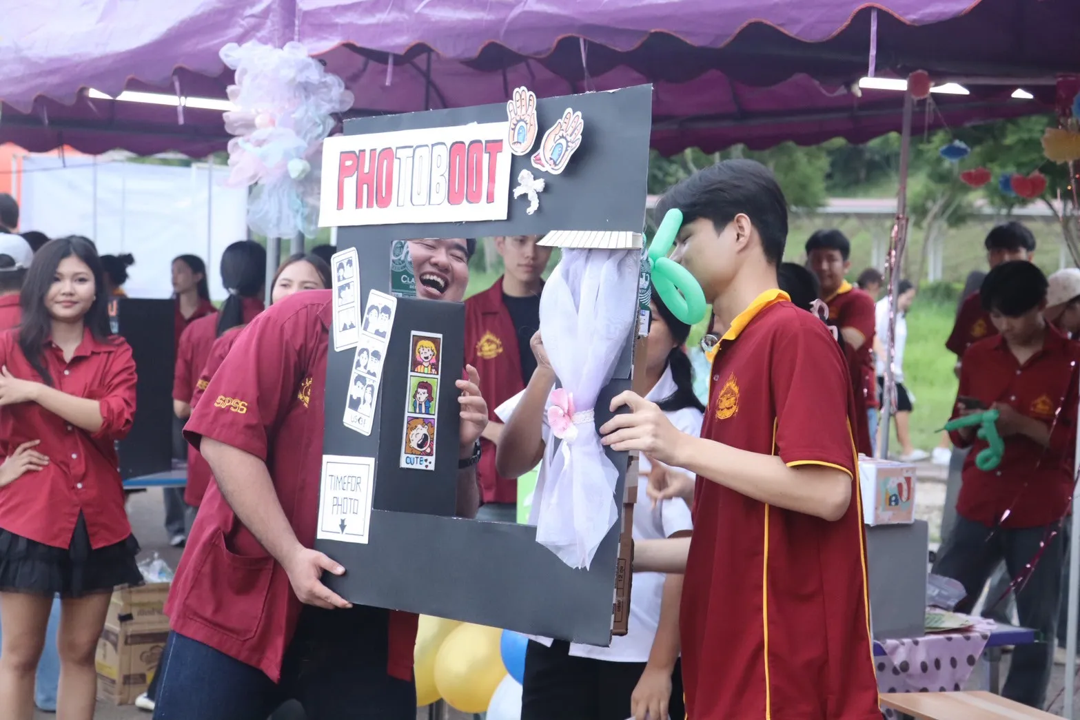 นิสิตรัฐศาสตร์ ม.พะเยา ขับเคลื่อนนวัตกรรมท้องถิ่นผ่านเวที Next-Gen Phayao