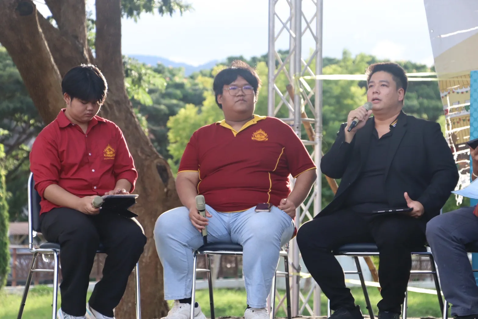 นิสิตรัฐศาสตร์ ม.พะเยา ขับเคลื่อนนวัตกรรมท้องถิ่นผ่านเวที Next-Gen Phayao