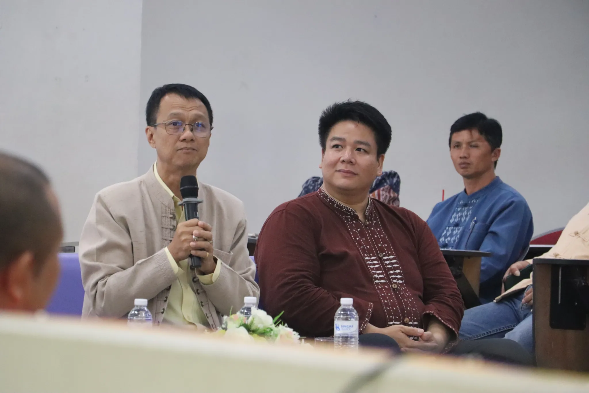 คณะรัฐศาสตร์และสังคมศาสตร์ มหาวิทยาลัยพะเยา จัดกิจกรรม “เสวนาและนิทรรศการประเพณีตักบาตรเทโวโรหณะ และประเพณีตานต้อด” ประจำปี 2568 เพื่อสืบสานวัฒนธรรมท้องถิ่น เชื่อมโยงปัญญากับชุมชนสู่ความยั่งยืน