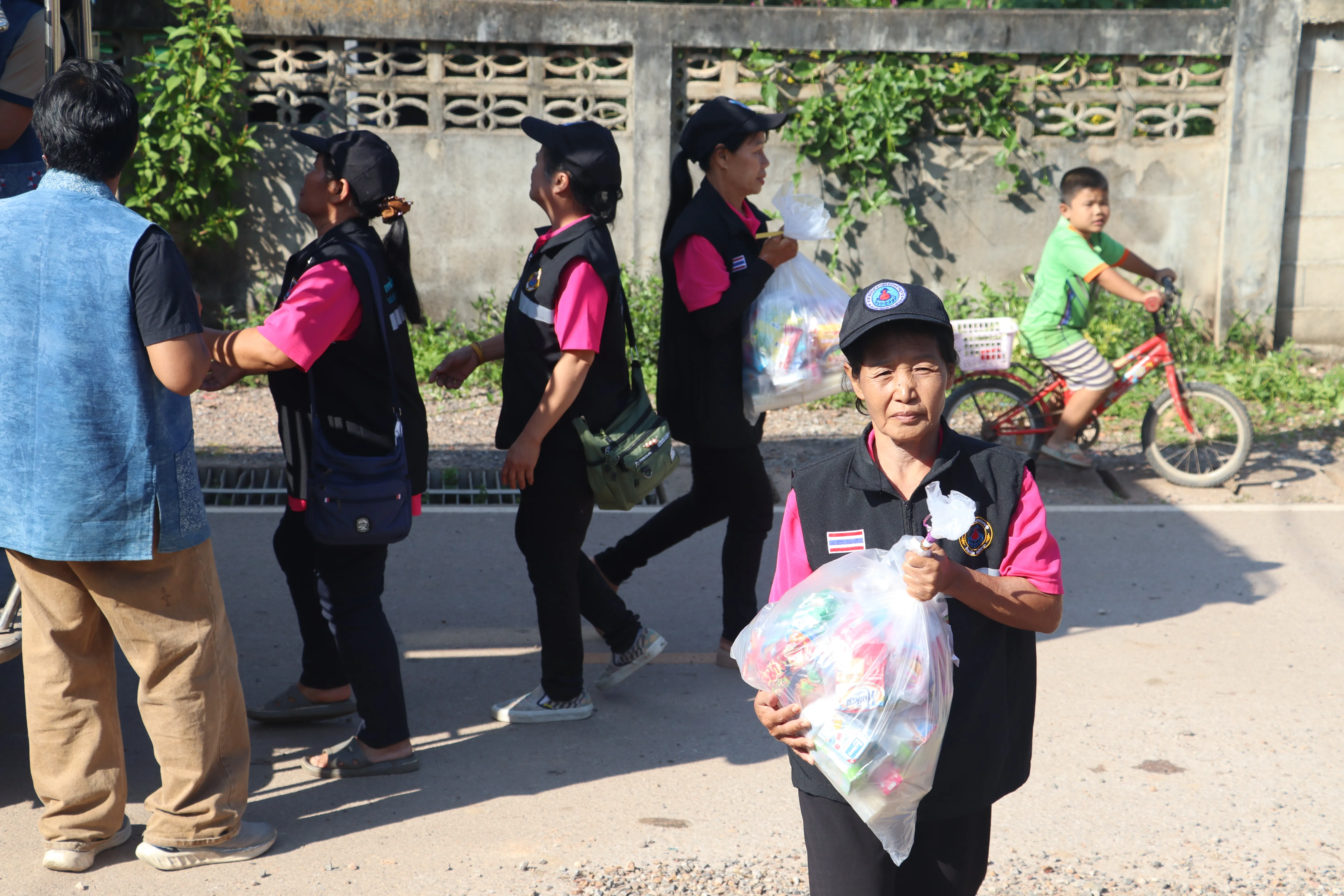 คณะรัฐศาสตร์และสังคมศาสตร์ ม.พะเยา ร่วมสืบสาน "ประเพณีตานต้อด" ประจำปี 2568 พร้อมส่งมอบความช่วยเหลือแก่ชุมชน