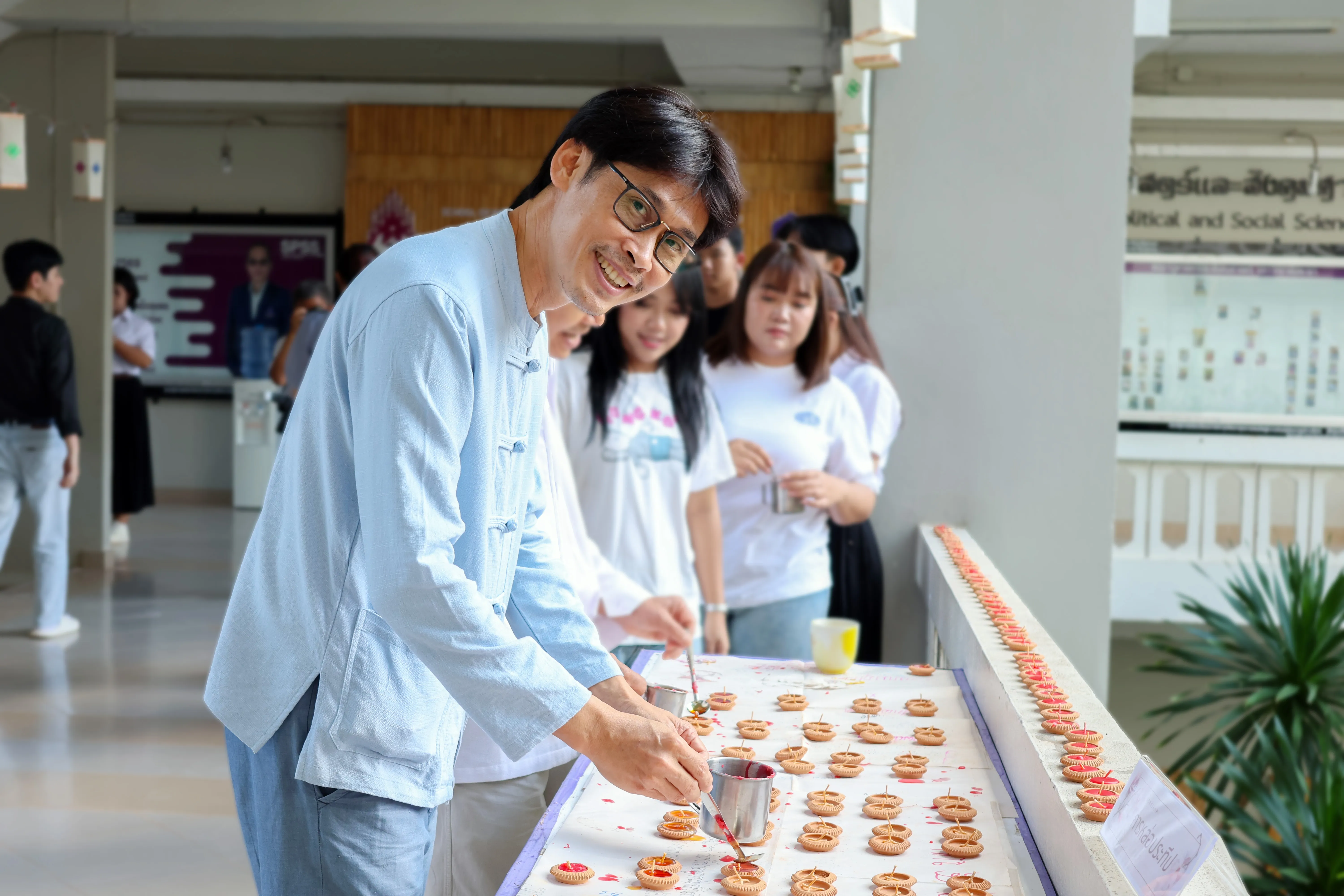 คณะรัฐศาสตร์และสังคมศาสตร์ มพ. สืบสานประเพณียี่เป็งล้านนา ในโครงการ “ยี่เป็งรัฐพัฒน์รวมใจ สถิตใน ไทยนิรันดร์” ประจำปี 2568