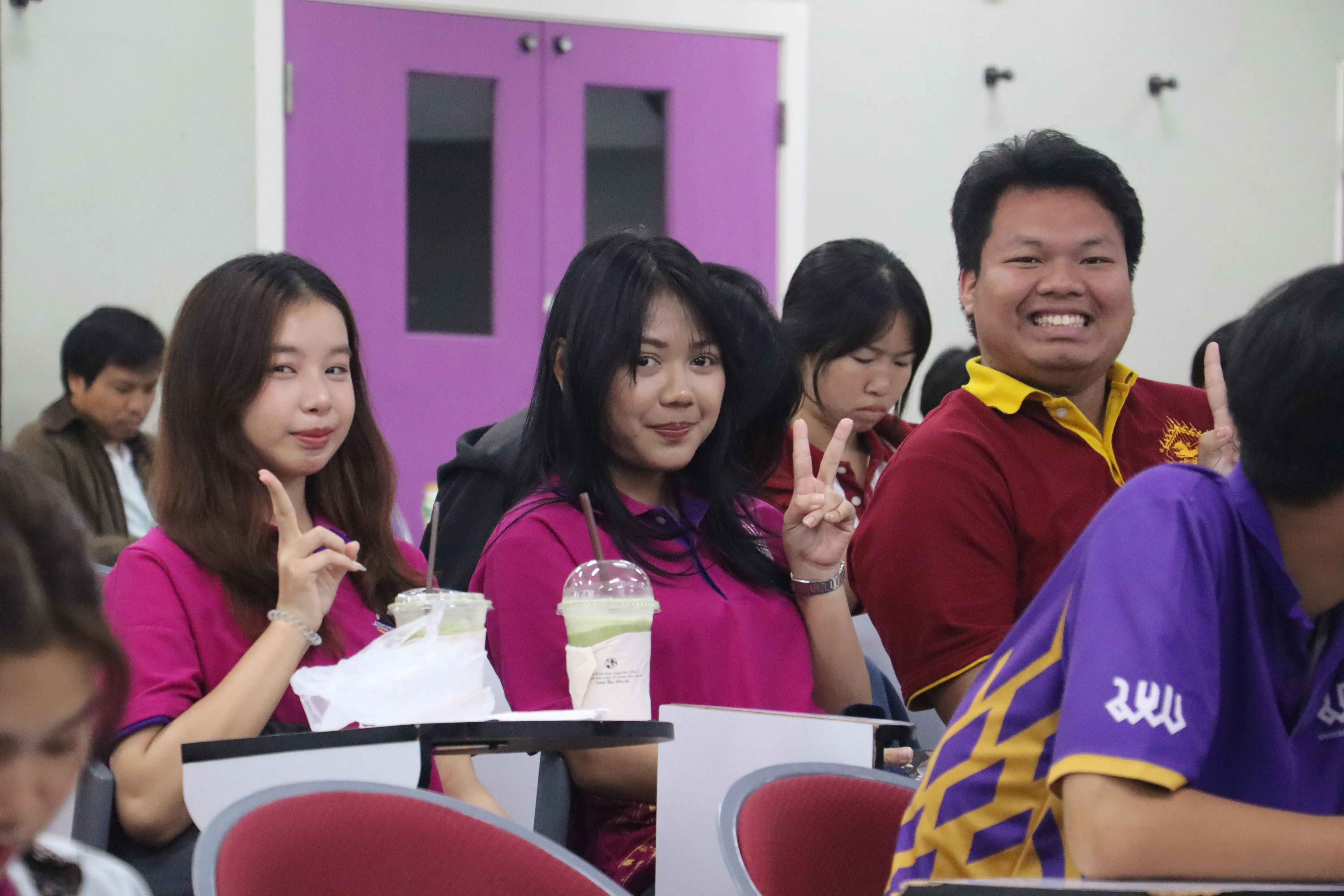 นิสิตรัฐศาสตร์ คณะรัฐศาสตร์และสังคมศาสตร์ มพ. กว่า 148 คน สัมผัสจริงนโยบายรถไฟสายเหนือ เชื่อมภาคเรียนสู่ภาคสนาม