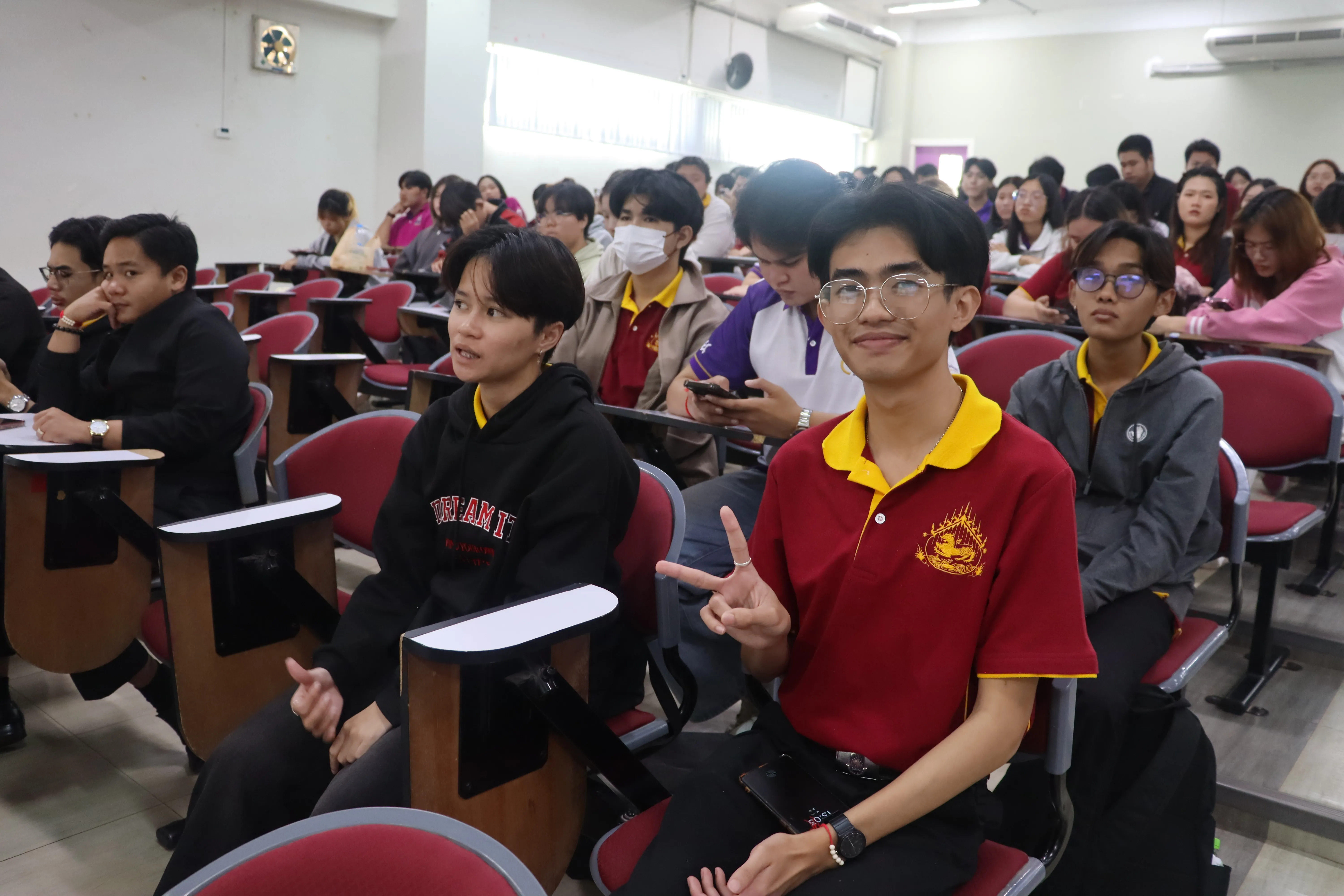 นิสิตรัฐศาสตร์ คณะรัฐศาสตร์และสังคมศาสตร์ มพ. กว่า 148 คน สัมผัสจริงนโยบายรถไฟสายเหนือ เชื่อมภาคเรียนสู่ภาคสนาม