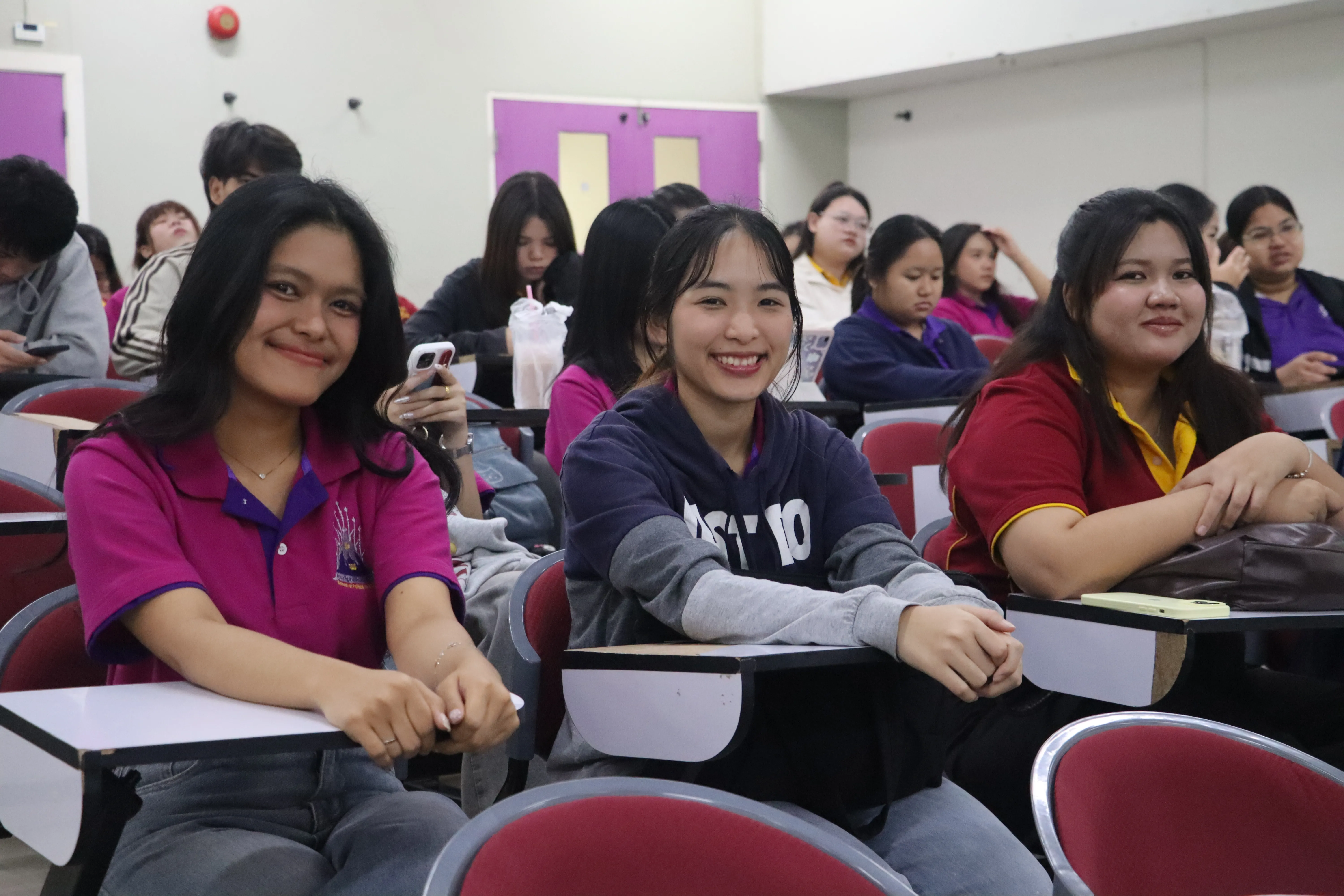 นิสิตรัฐศาสตร์ คณะรัฐศาสตร์และสังคมศาสตร์ มพ. กว่า 148 คน สัมผัสจริงนโยบายรถไฟสายเหนือ เชื่อมภาคเรียนสู่ภาคสนาม