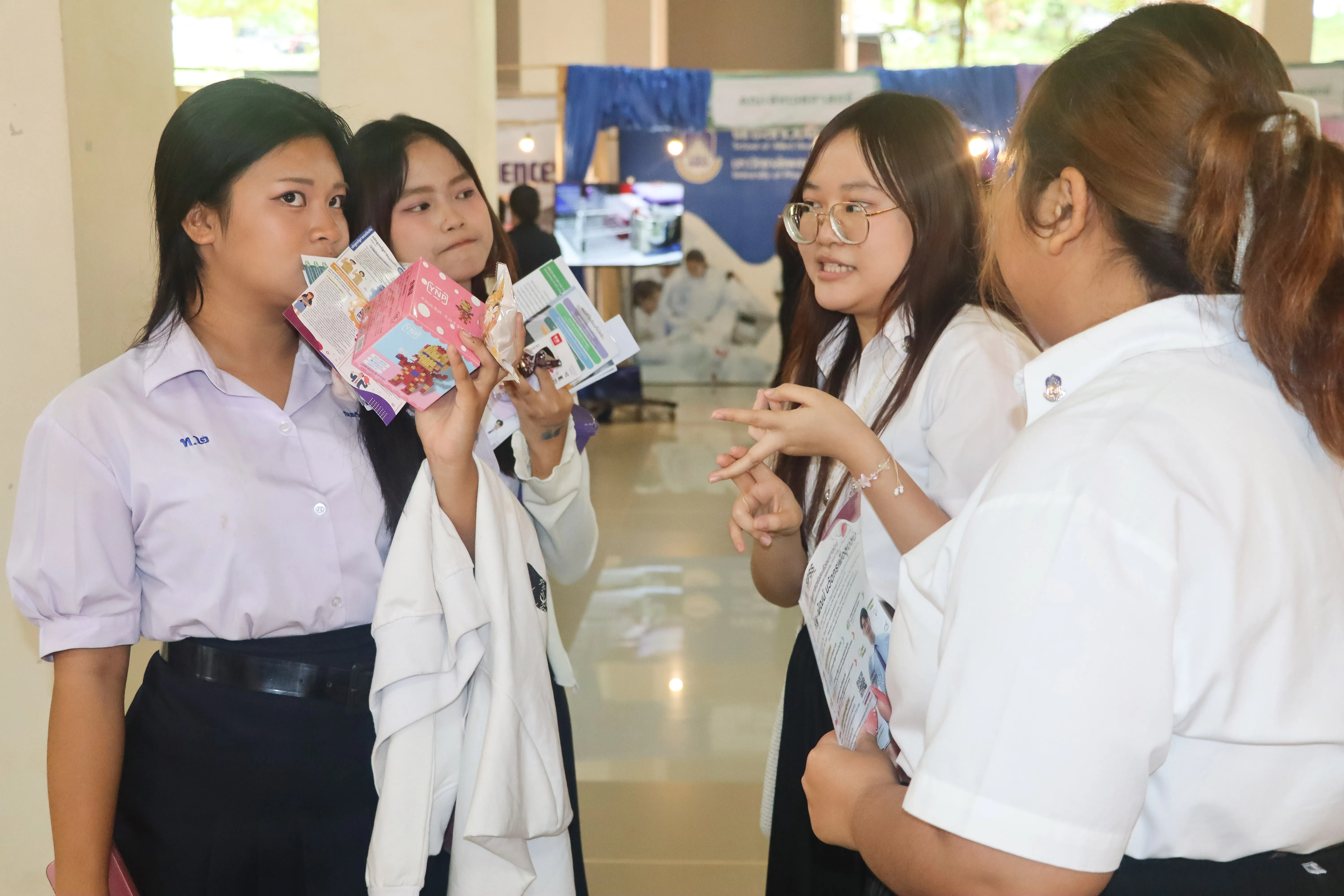 คึกคัก! คณะรัฐศาสตร์และสังคมศาสตร์ ม.พะเยา แนะแนวการศึกษา 4 หลักสูตรฮิต ในงาน Open House 2026 มหาวิทยาลัยพะเยา