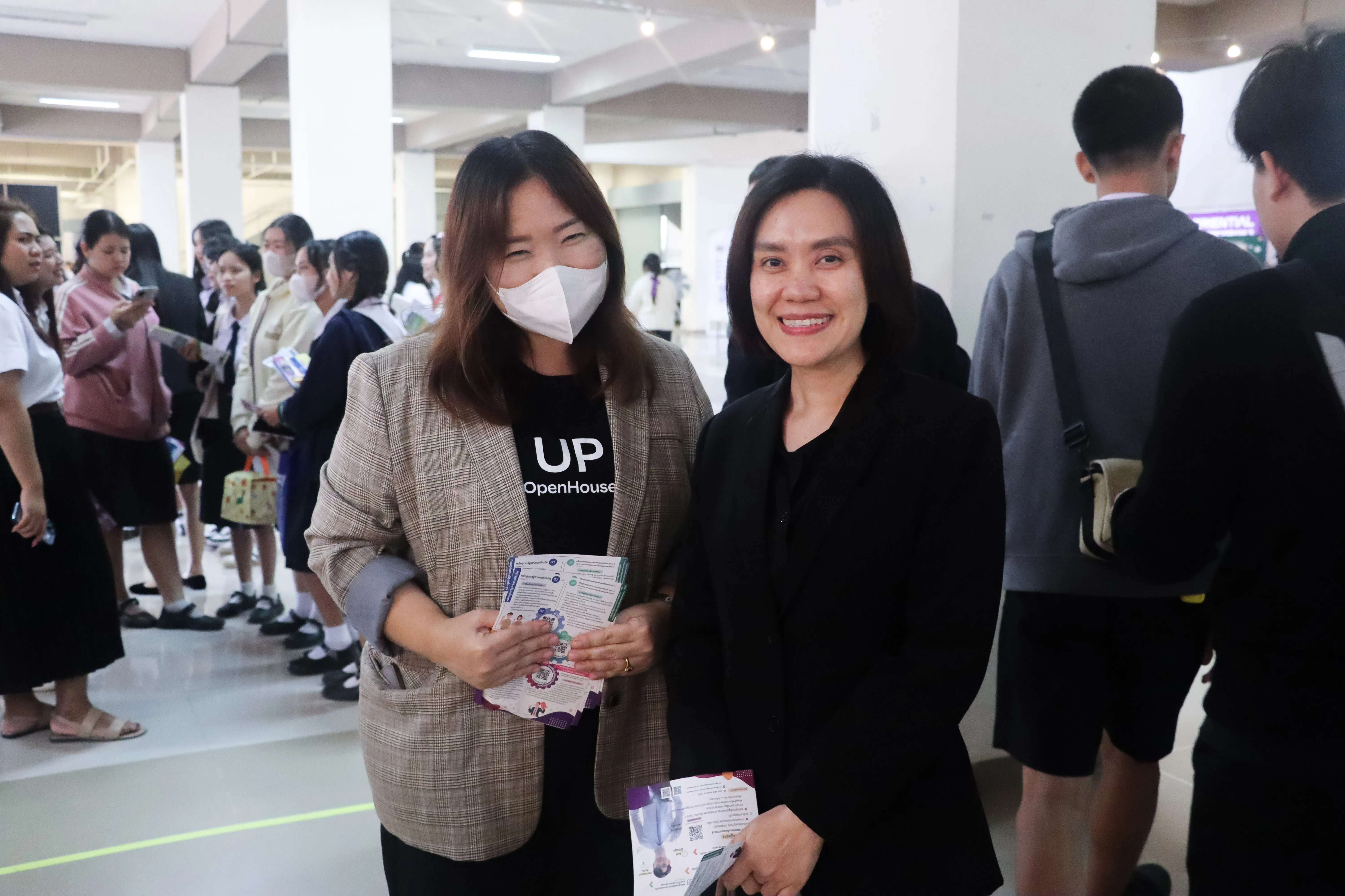 คึกคัก! คณะรัฐศาสตร์และสังคมศาสตร์ ม.พะเยา แนะแนวการศึกษา 4 หลักสูตรฮิต ในงาน Open House 2026 มหาวิทยาลัยพะเยา