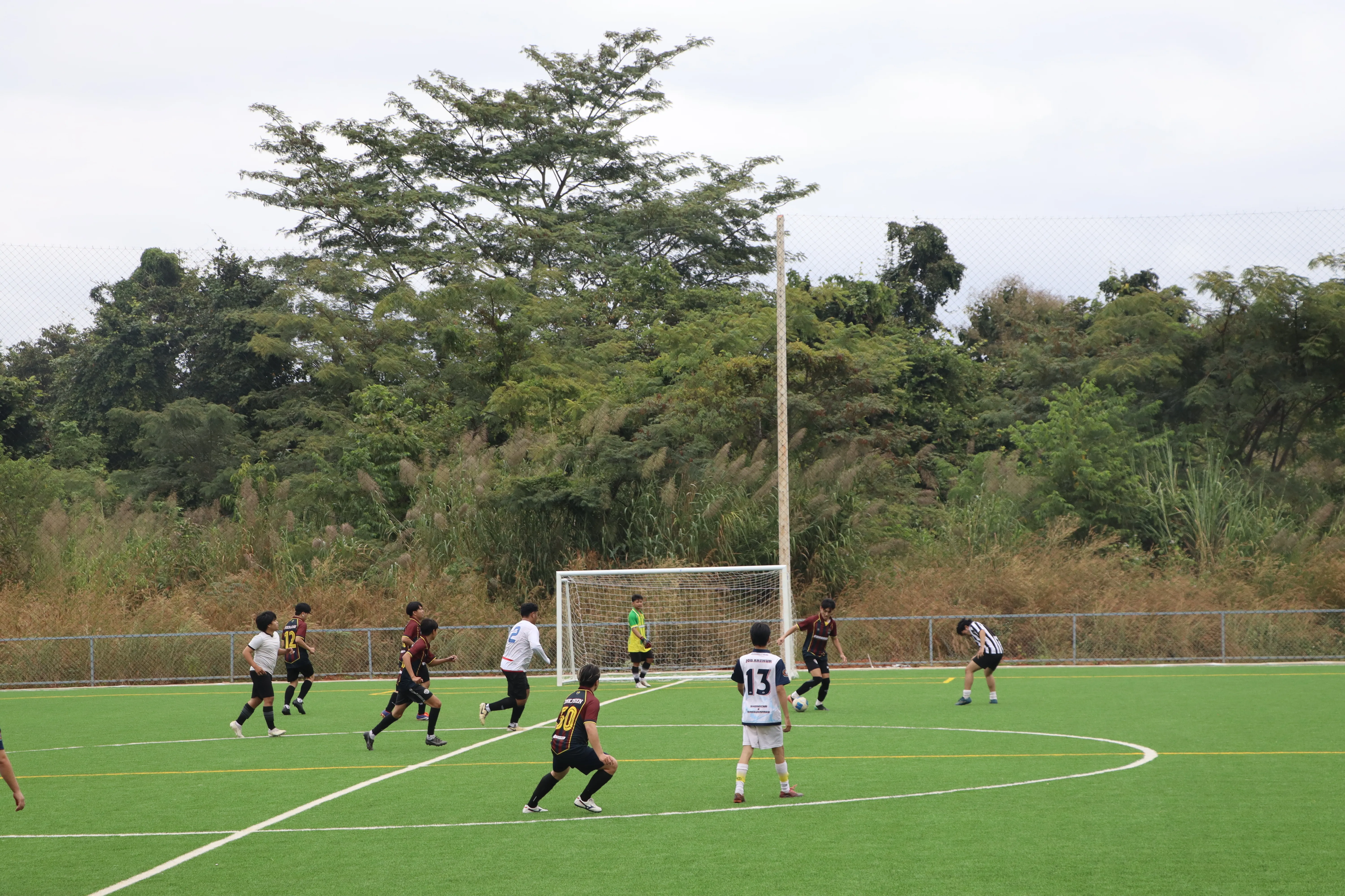 มิตรภาพบนสนามเขียว ! ชมรมกีฬาฟุตบอล - ฟุตซอล คณะรัฐศาสตร์และสังคมศาสตร์ มพ. จัดการแข่งขันฟุตบอลกระชับมิตร สานสัมพันธ์นิสิตกว่า 200 คน