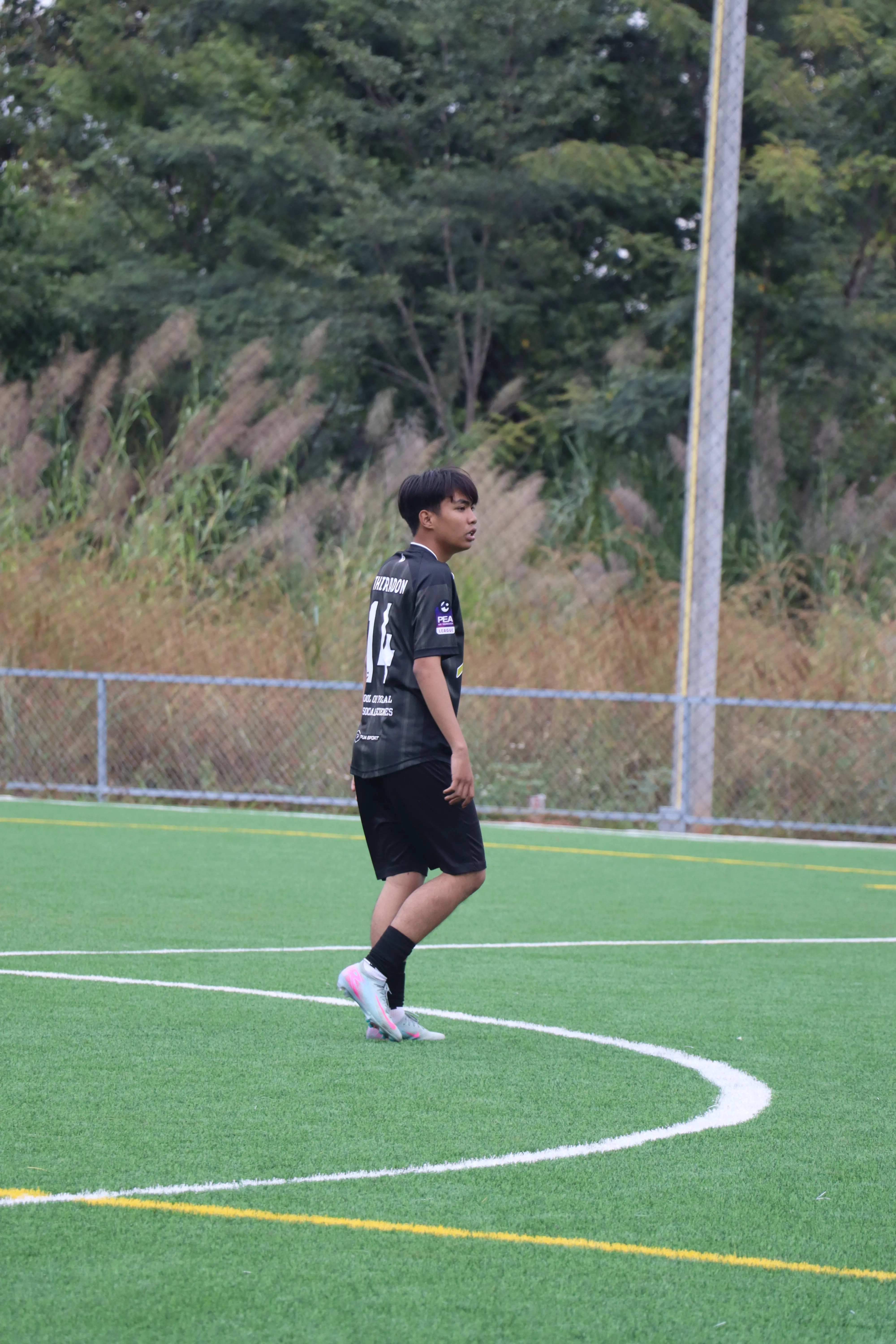 มิตรภาพบนสนามเขียว ! ชมรมกีฬาฟุตบอล - ฟุตซอล คณะรัฐศาสตร์และสังคมศาสตร์ มพ. จัดการแข่งขันฟุตบอลกระชับมิตร สานสัมพันธ์นิสิตกว่า 200 คน