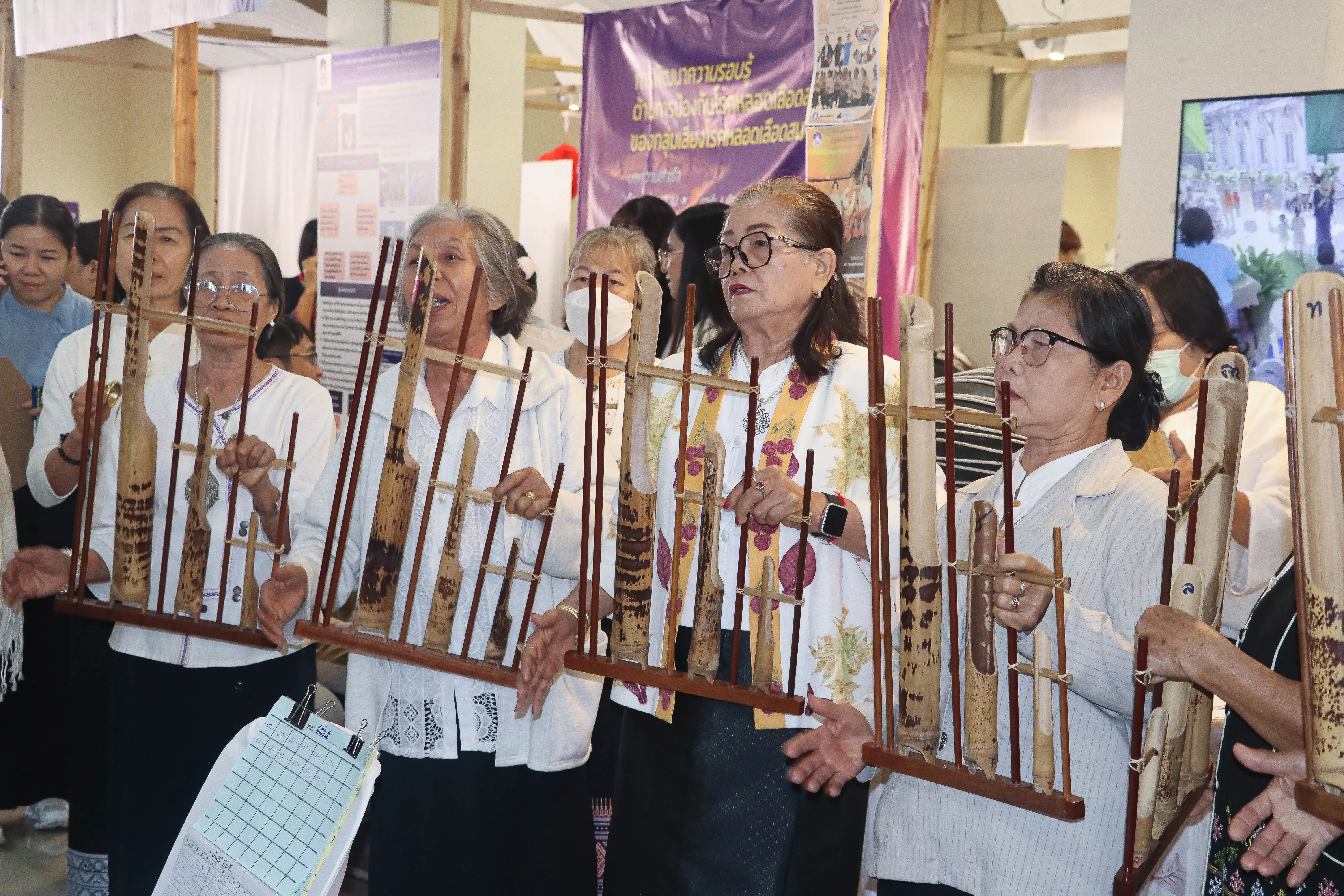 คณะรัฐศาสตร์และสังคมศาสตร์ มหาวิทยาลัยพะเยา “คว้ารางวัลระดับเหรียญทอง” โครงการ 1 คณะ 1 SDG ในงานประชุมวิชาการระดับชาติพะเยาวิจัย ครั้งที่ 15