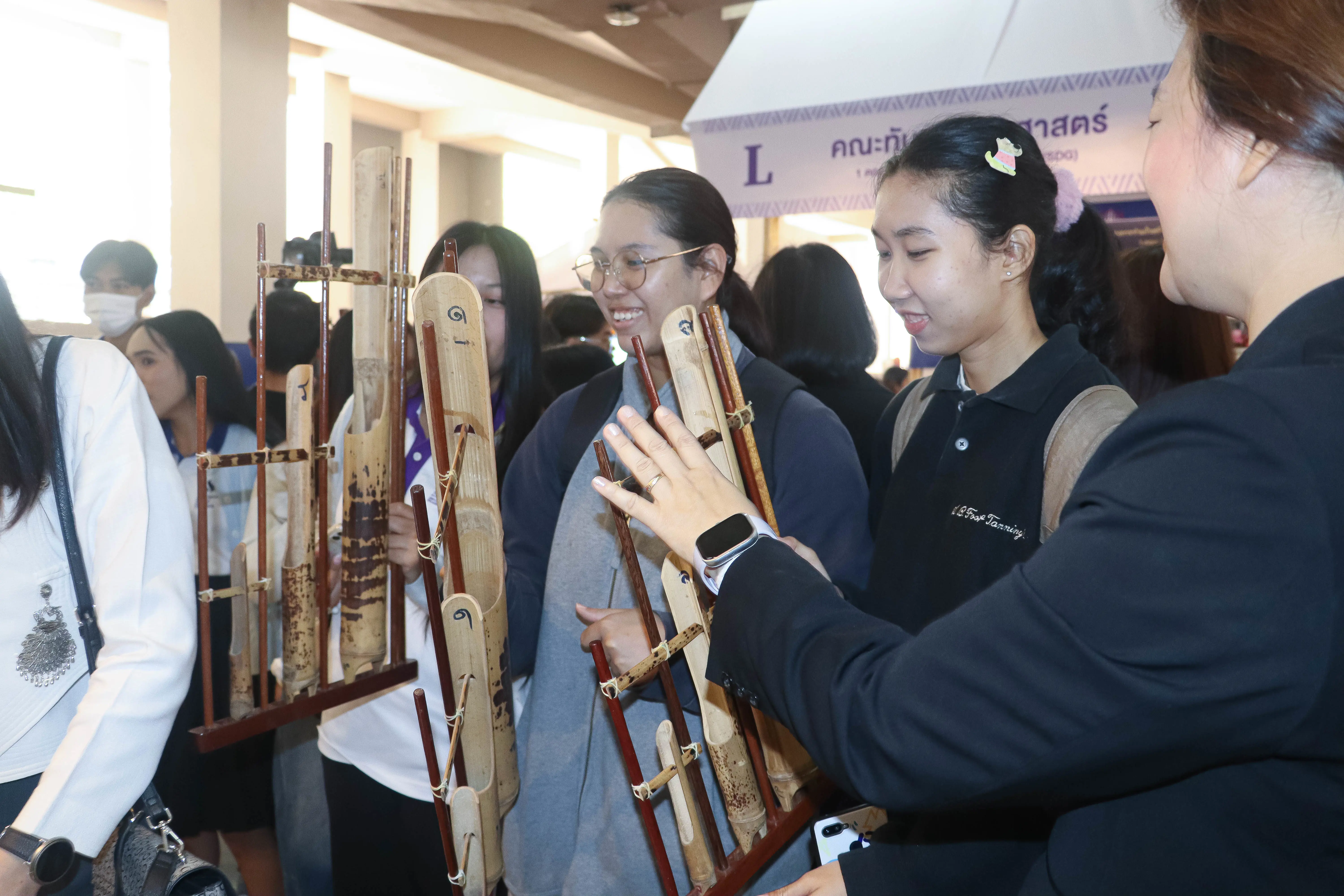 คณะรัฐศาสตร์และสังคมศาสตร์ มหาวิทยาลัยพะเยา “คว้ารางวัลระดับเหรียญทอง” โครงการ 1 คณะ 1 SDG ในงานประชุมวิชาการระดับชาติพะเยาวิจัย ครั้งที่ 15