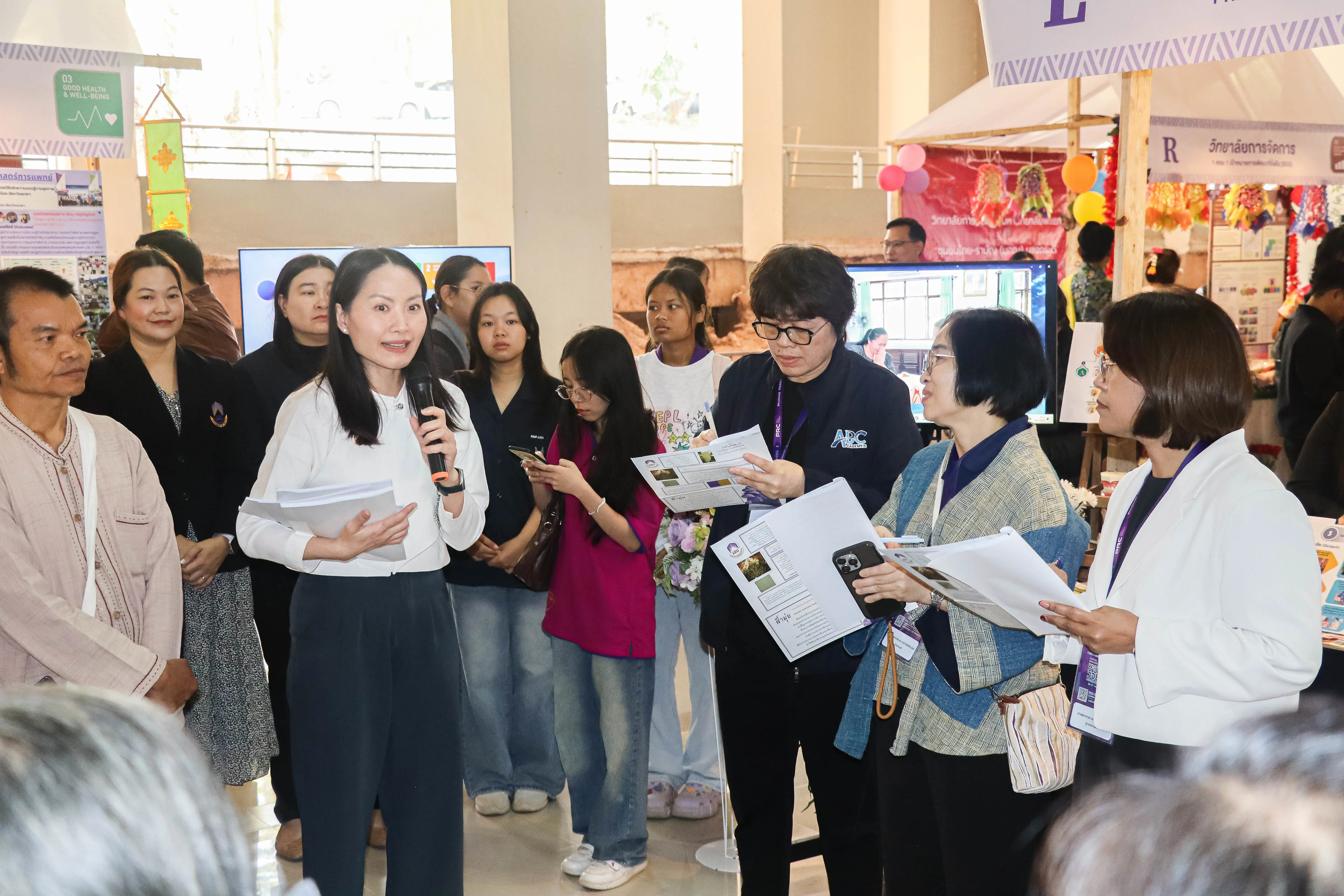 คณะรัฐศาสตร์และสังคมศาสตร์ มหาวิทยาลัยพะเยา “คว้ารางวัลระดับเหรียญทอง” โครงการ 1 คณะ 1 SDG ในงานประชุมวิชาการระดับชาติพะเยาวิจัย ครั้งที่ 15