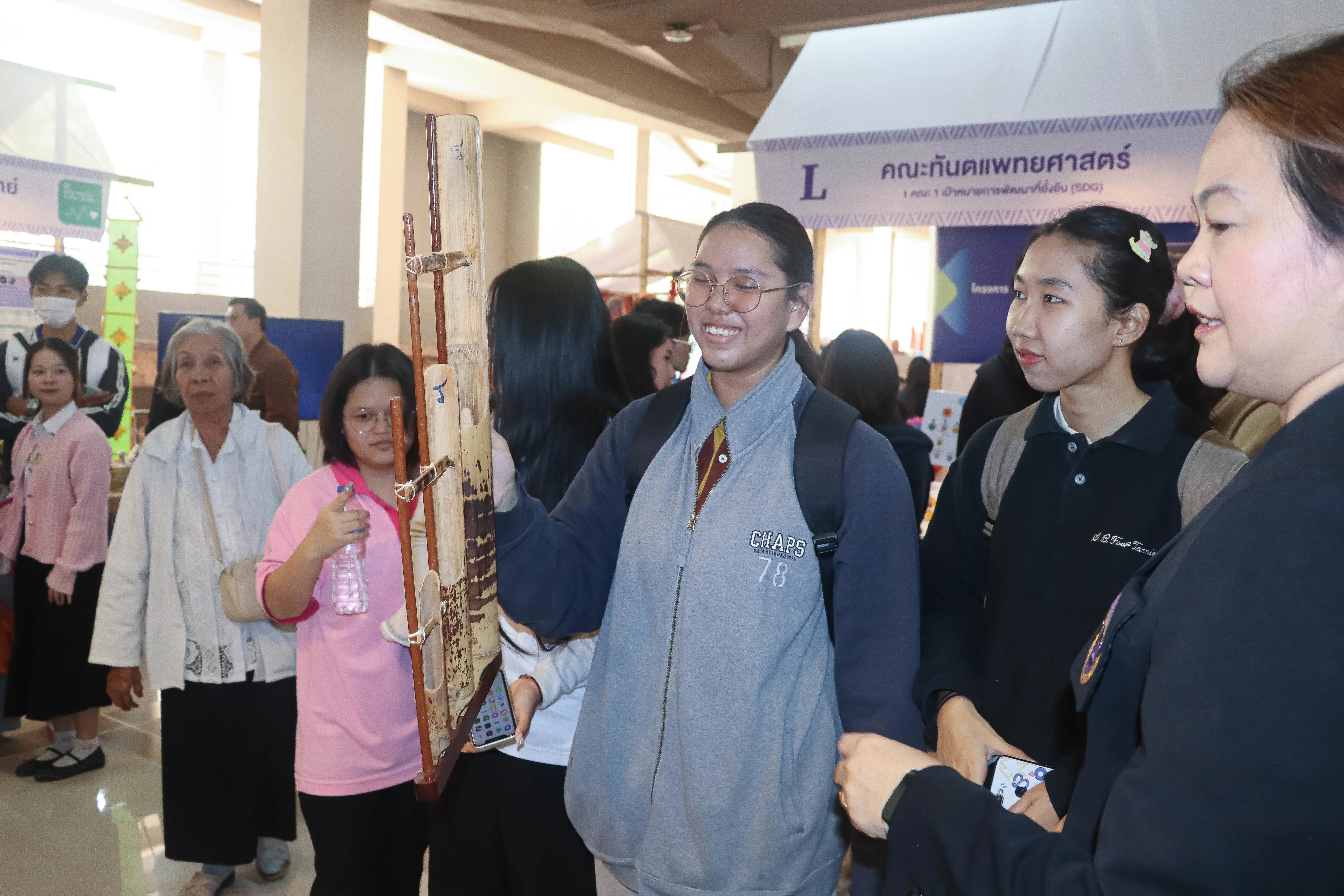 คณะรัฐศาสตร์และสังคมศาสตร์ มหาวิทยาลัยพะเยา “คว้ารางวัลระดับเหรียญทอง” โครงการ 1 คณะ 1 SDG ในงานประชุมวิชาการระดับชาติพะเยาวิจัย ครั้งที่ 15