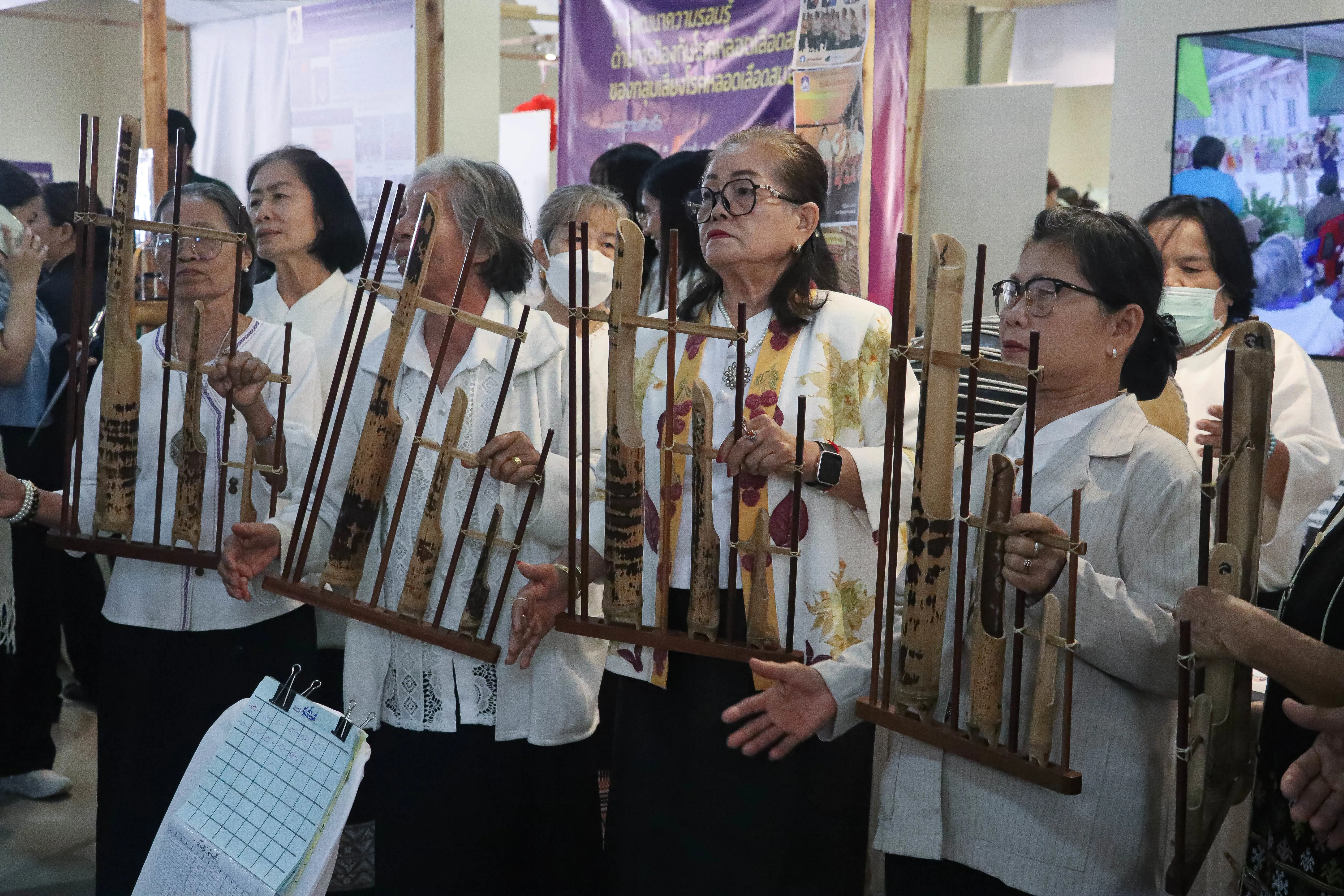 คณะรัฐศาสตร์และสังคมศาสตร์ มหาวิทยาลัยพะเยา “คว้ารางวัลระดับเหรียญทอง” โครงการ 1 คณะ 1 SDG ในงานประชุมวิชาการระดับชาติพะเยาวิจัย ครั้งที่ 15